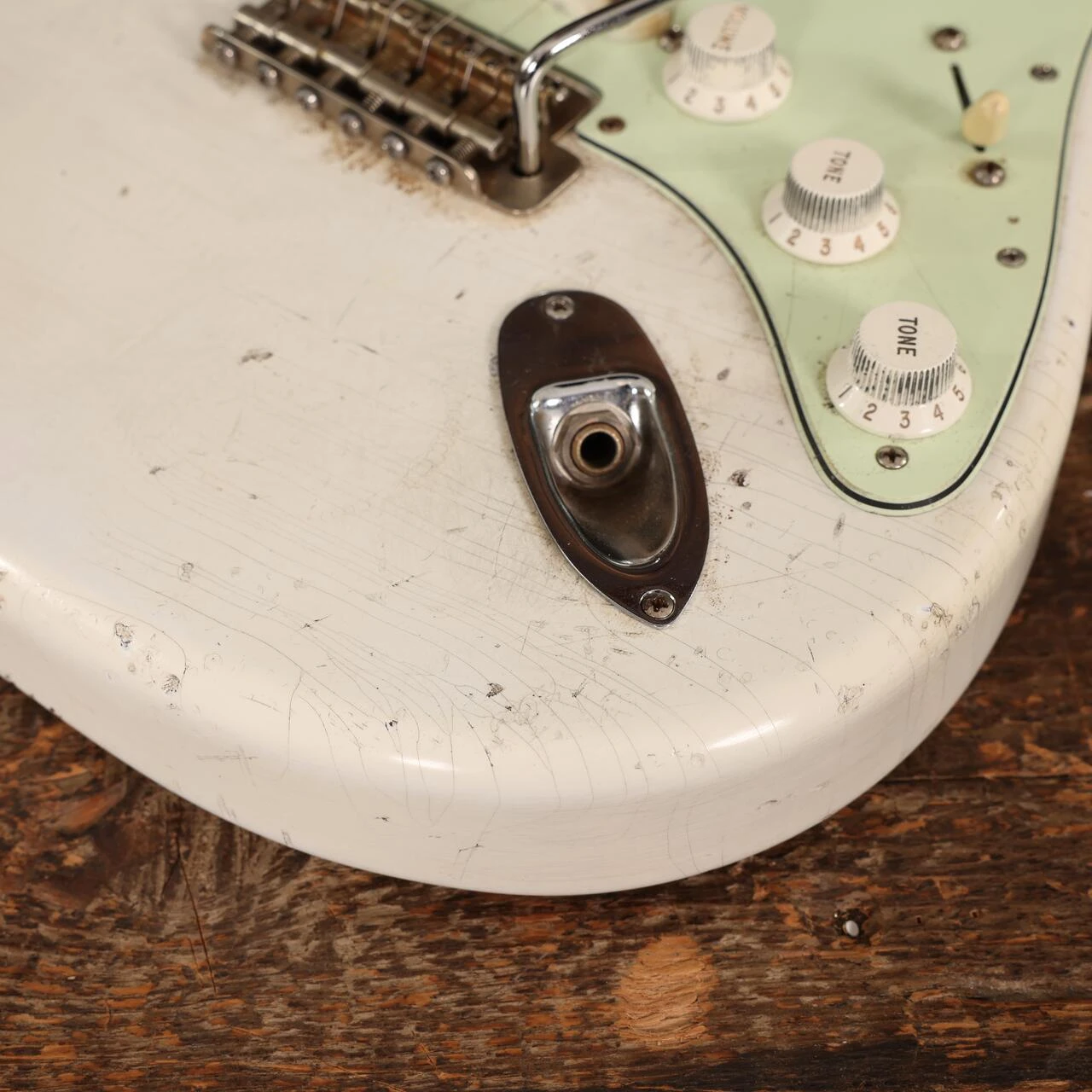 Hansen Guitars S-Style Electric Guitar in Alpine White, Ultra Light Relic - 606 (11).JPG