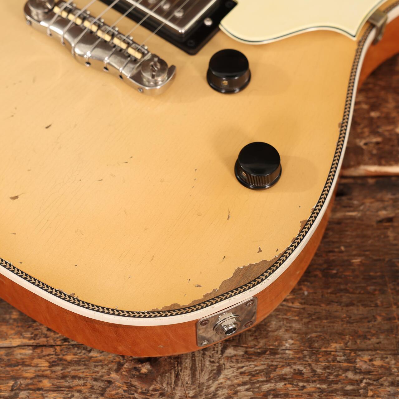 Castedosa Marianna Carve Top Electric Guitar with TS Humbuckers in Burnt Marshmallow, Medium Aged - 446 (12).JPG