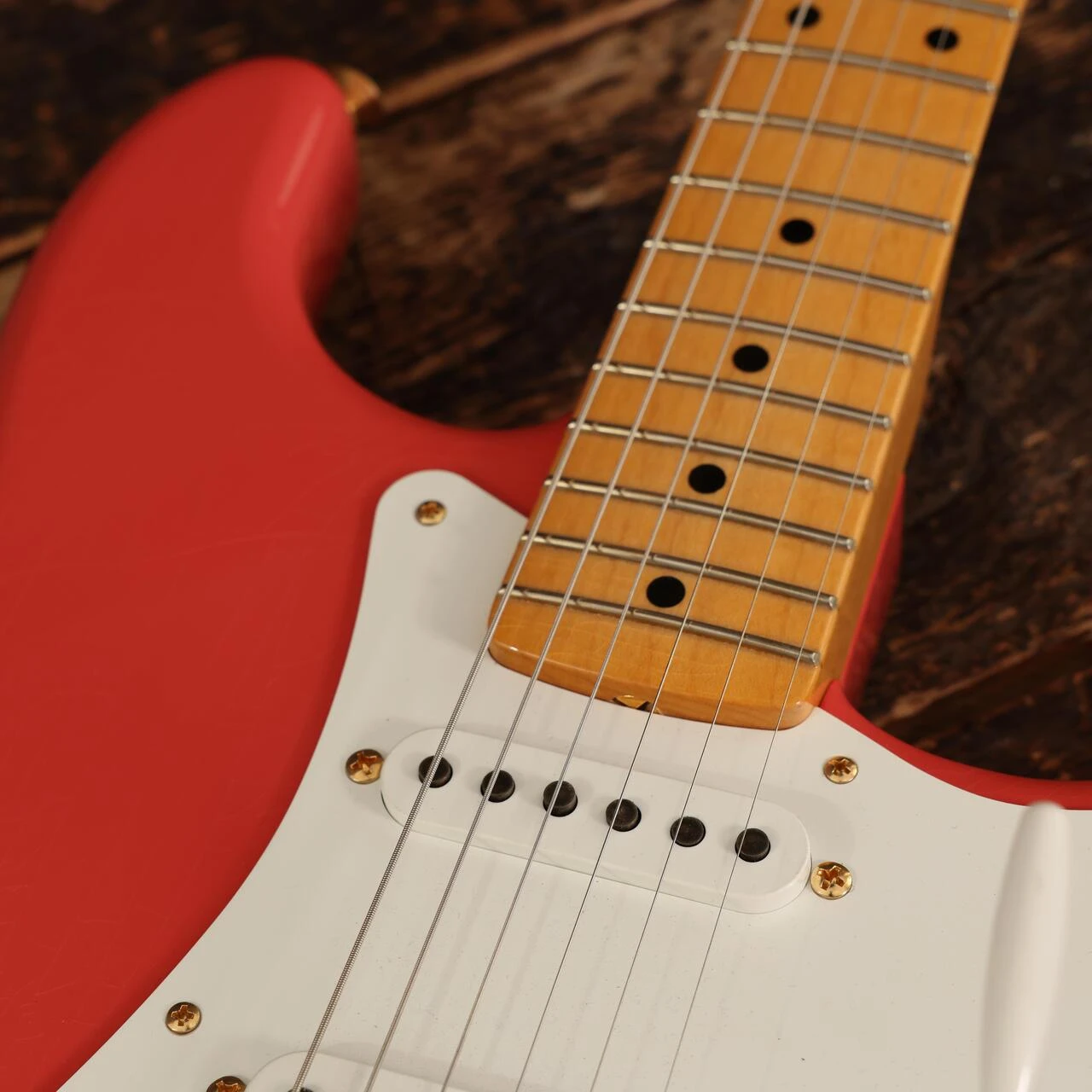 Fender Custom Shop '55 Stratocaster Deluxe Closet Classic in Faded Aged Fiesta Red - CZ585504 (11).JPG
