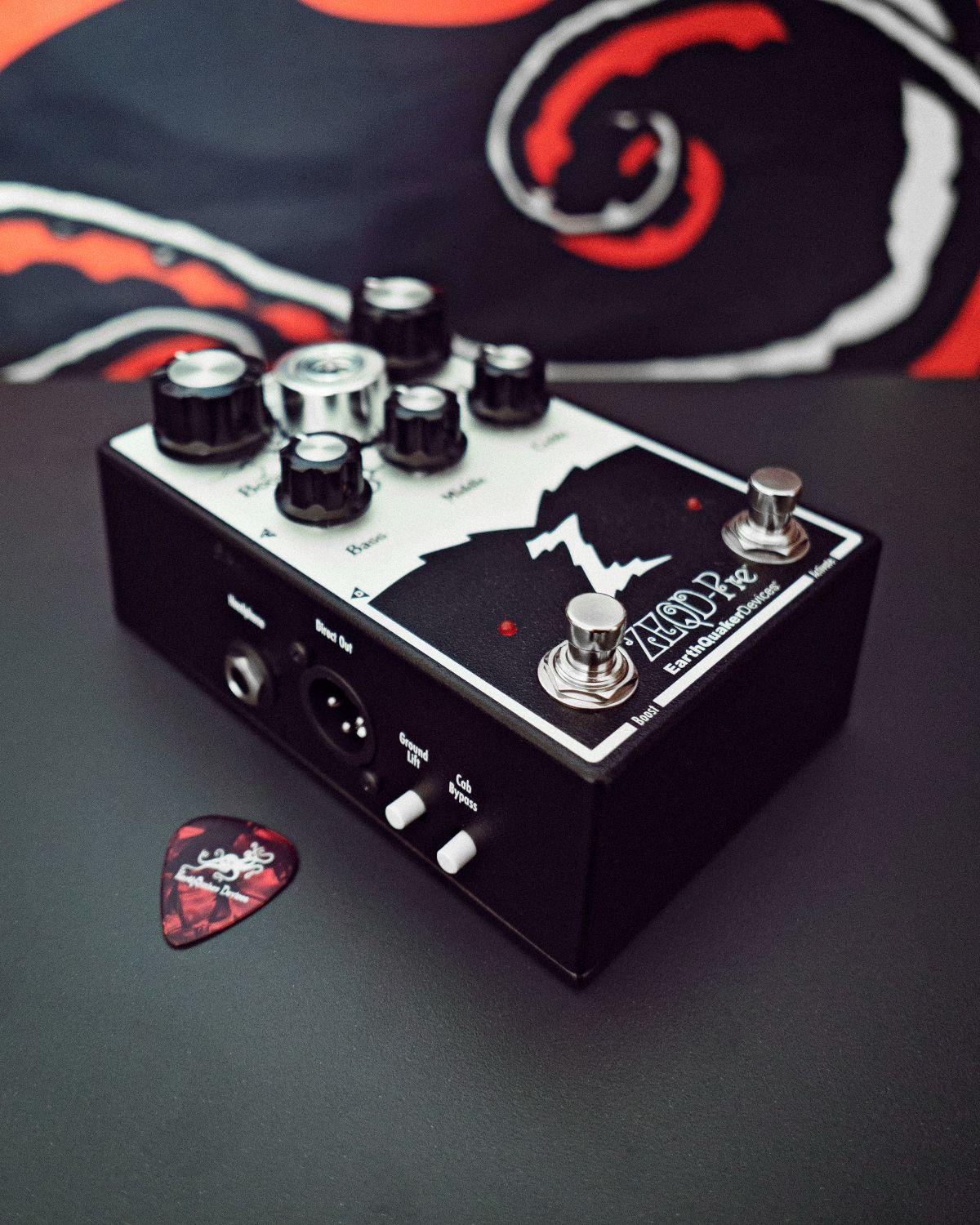 EarthQuaker Devices ZEQD Pre-Tube Preamp Pedal - ZEQD-Pre-Analog-Preamp-Flag-4x5_compressed.jpg