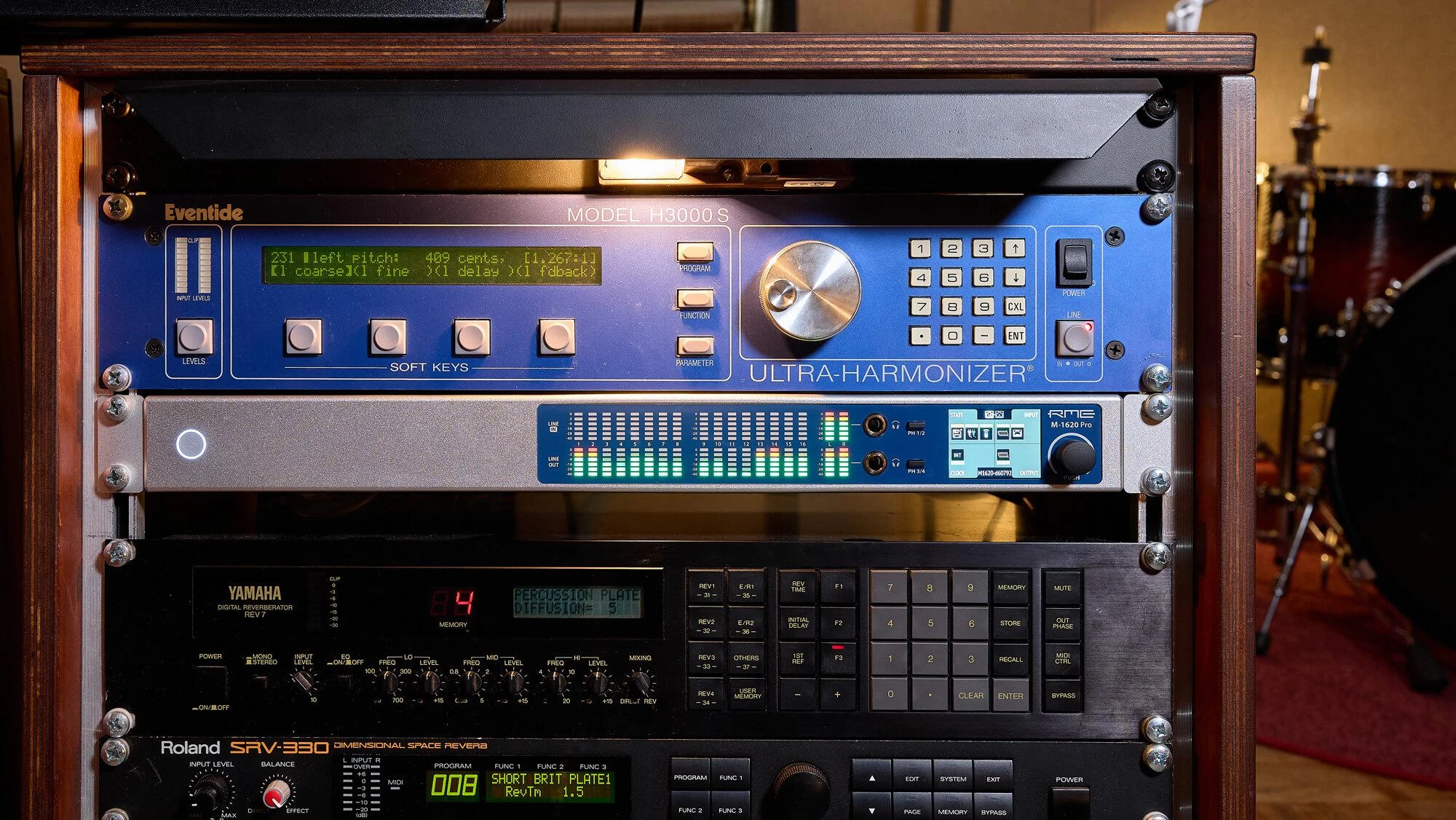 RME M-16020 Pro 16-Channel AD, 20-Channel DA Converter - M1620PRO (3).jpg