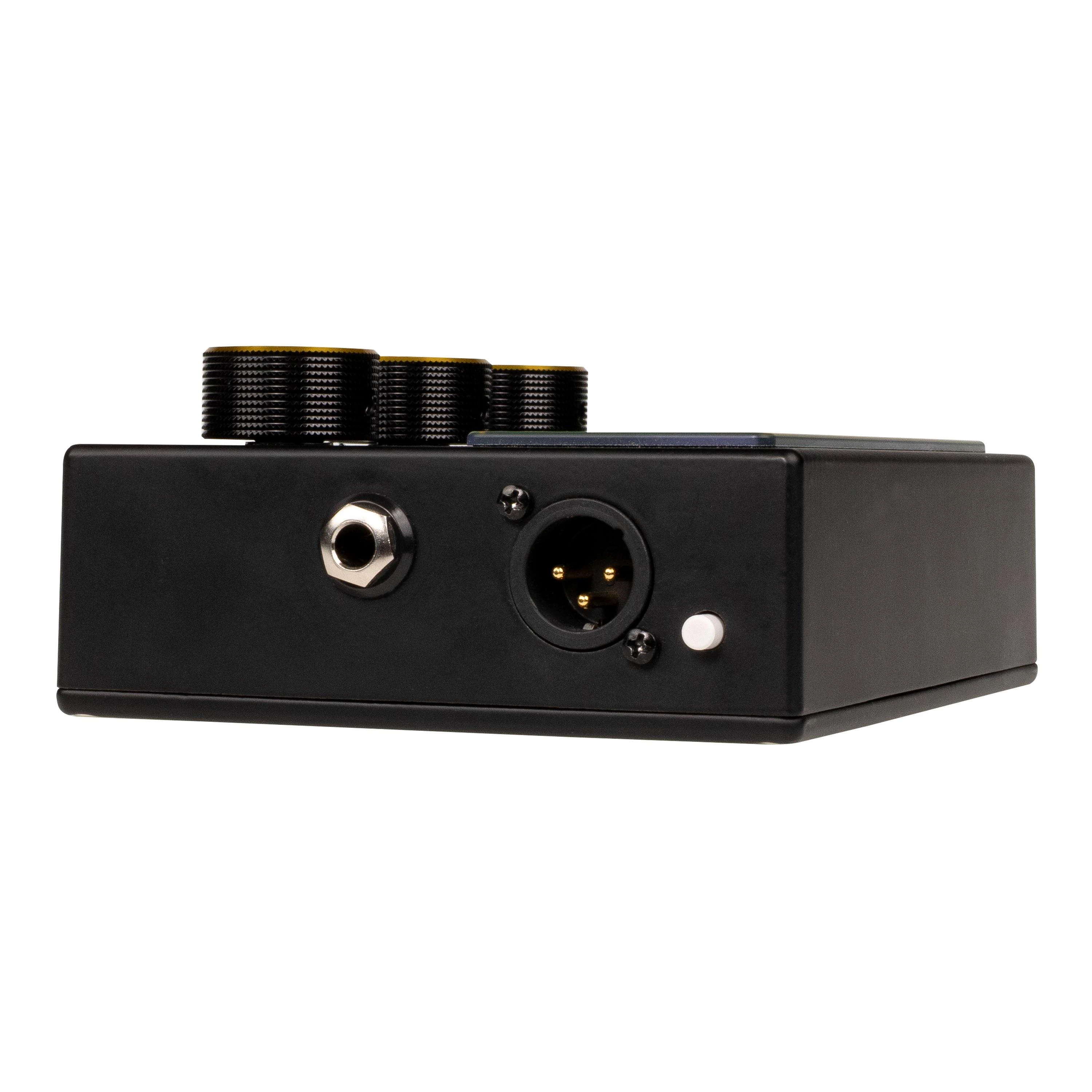 Walrus Audio Mantle Analogue Bass Preamp/DI Pedal - Mantle_output-jacks.jpg