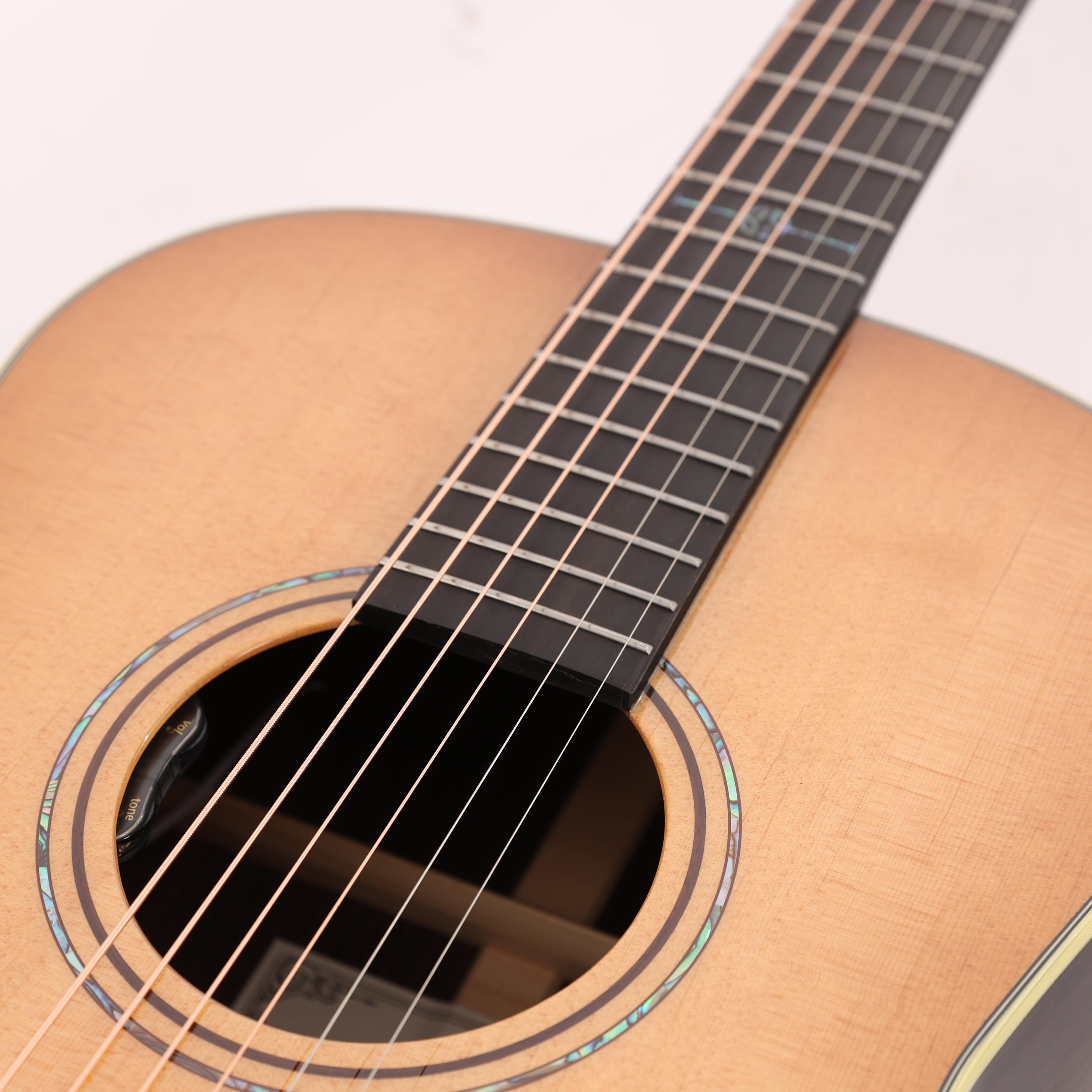 B Stock : Alvarez LT70e Laureate 000-12 Acoustic Electric Herringbone Sunset 001 - B-LT70EHS-0001 (8).jpg