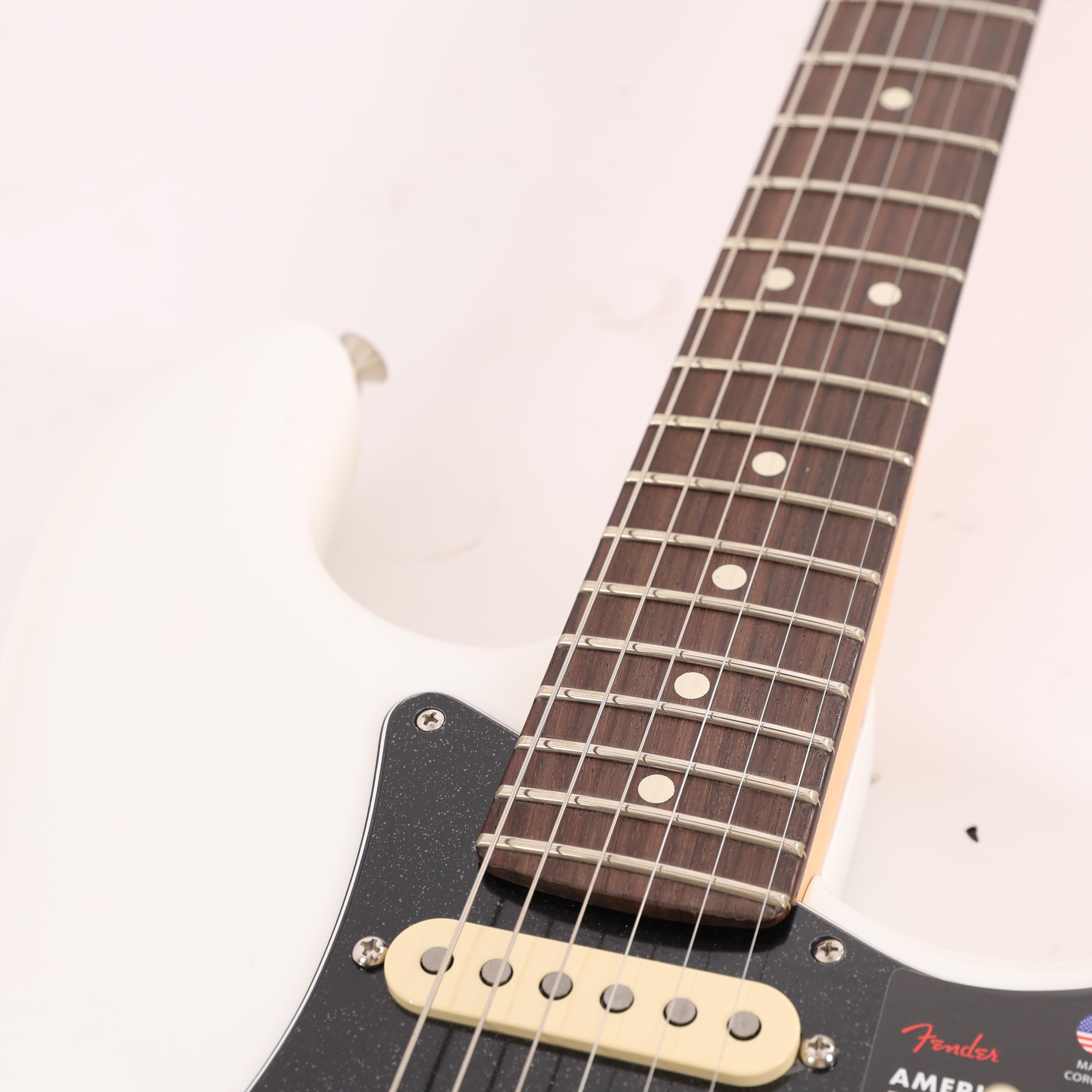 B Stock : Fender American Performer Strat RW Arctic White 003 - B-011491038-0003 (7).jpg