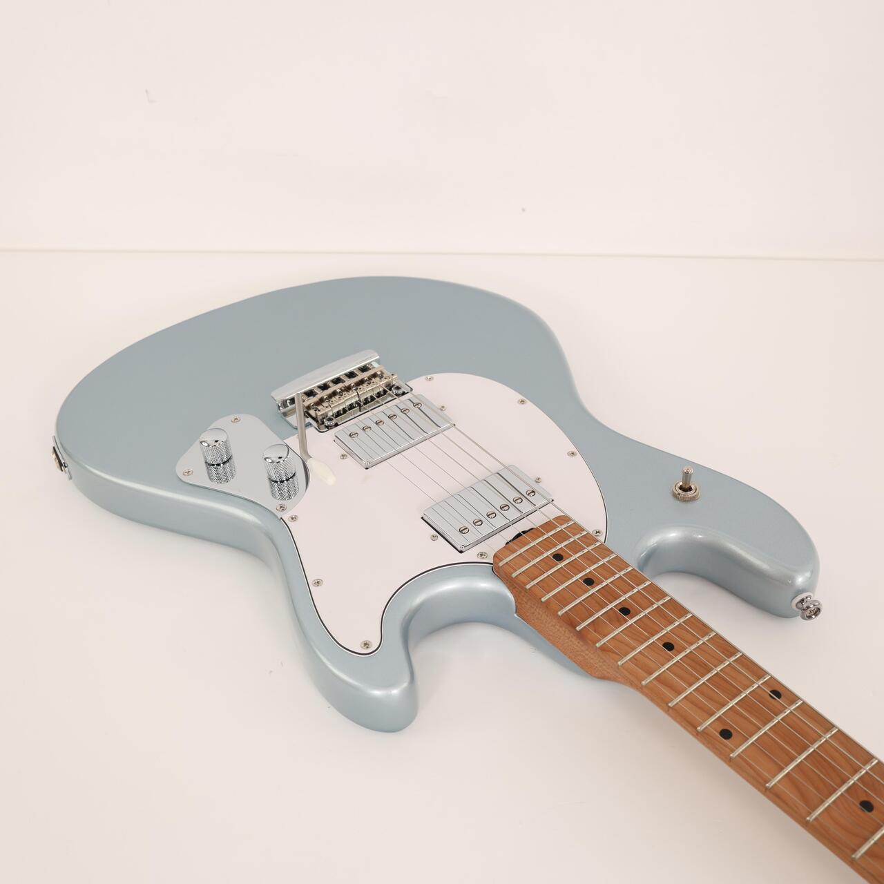 B Stock : Sterling by Music Man Stingray Electric Guitar in Firemist Silver 001 - B-SR50FSVM2-0001 (10).jpg