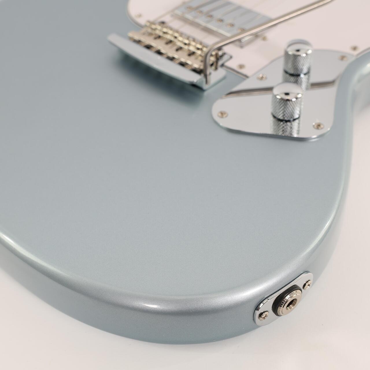 B Stock : Sterling by Music Man Stingray Electric Guitar in Firemist Silver 001 - B-SR50FSVM2-0001 (9).jpg