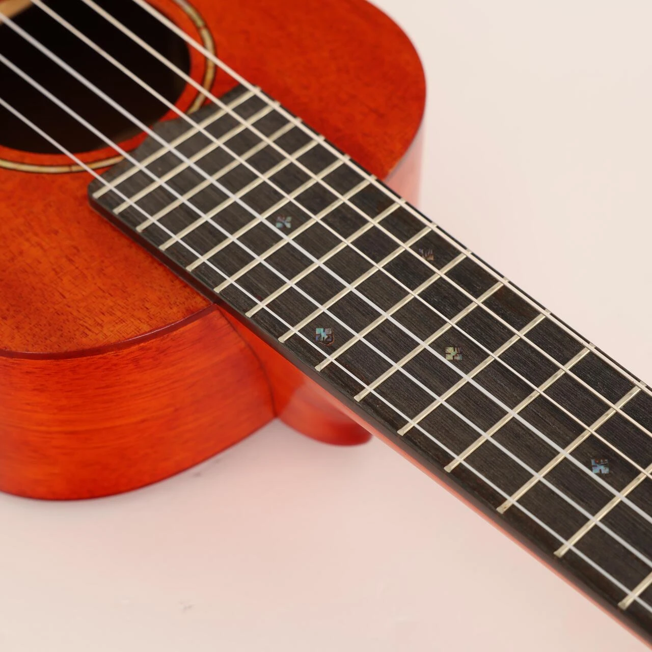 B Stock : Gretsch G9126 Guitar Ukulele - Ovangkol Fingerboard, Honey Mahogany Stain with Gig Bag 001 - B-273204632-0001 (9).jpg