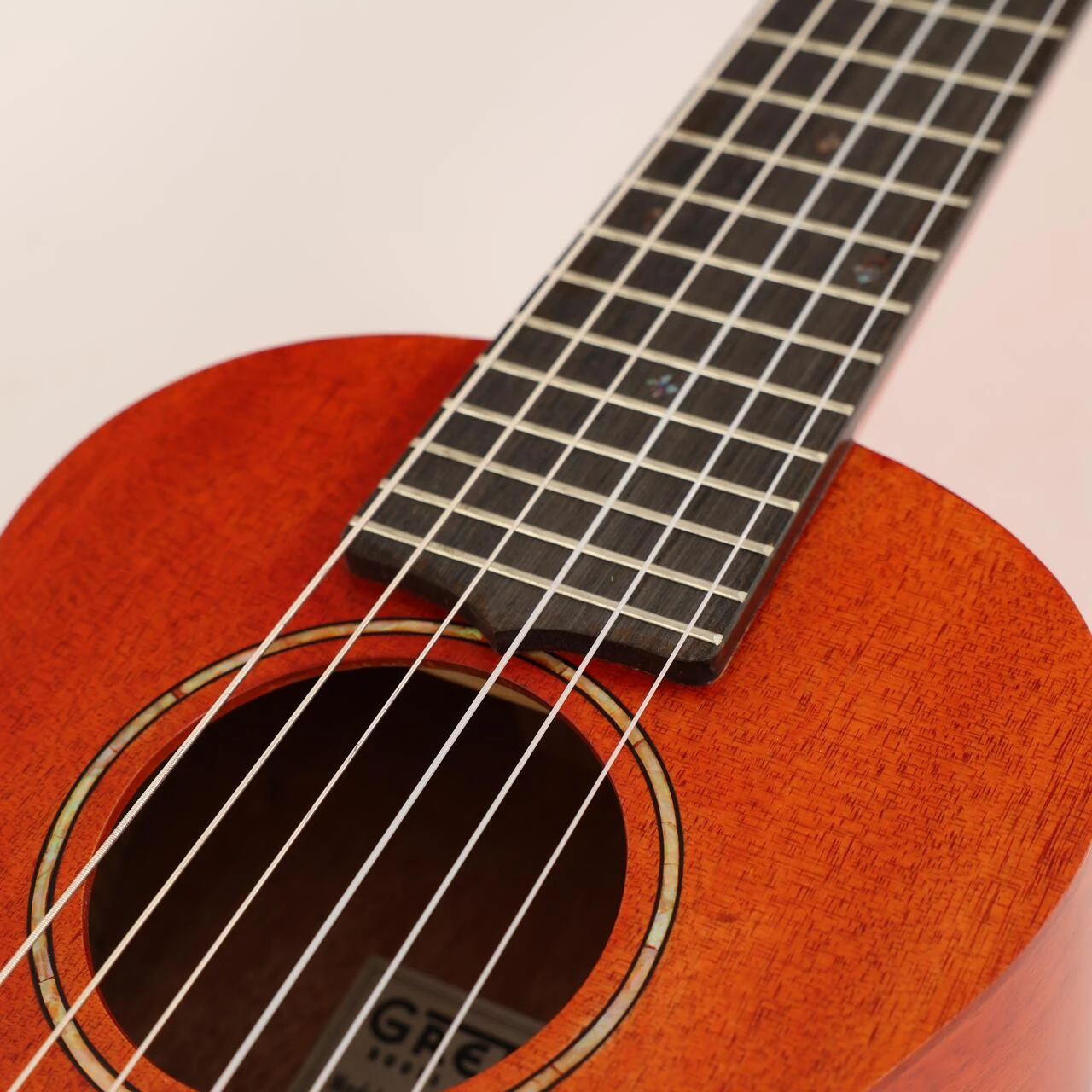 B Stock : Gretsch G9126 Guitar Ukulele - Ovangkol Fingerboard, Honey Mahogany Stain with Gig Bag 001 - B-273204632-0001 (6).jpg