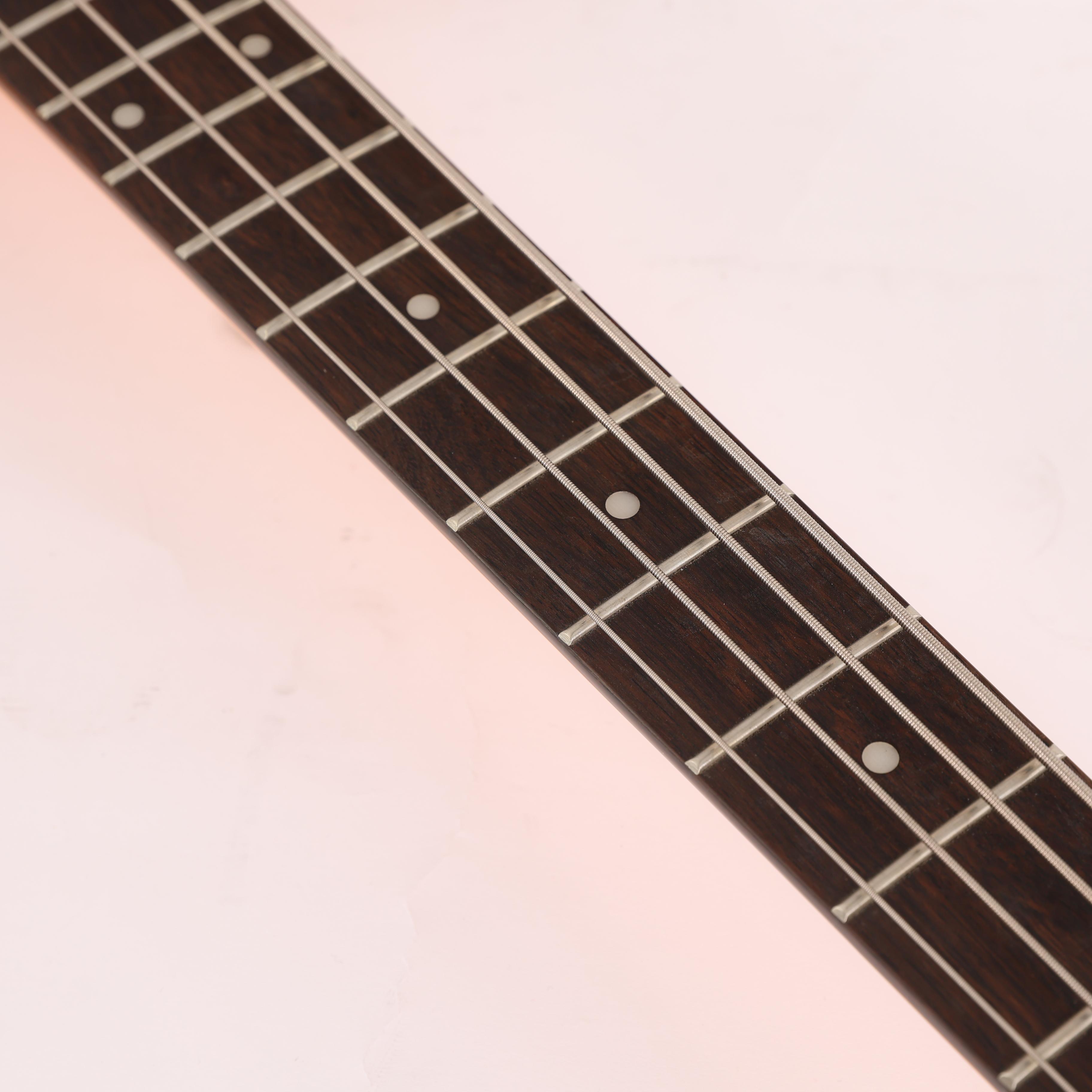 B Stock : Epiphone Newport Bass California in Coral 002 - B-EONB4CANH-0002 (15).jpg