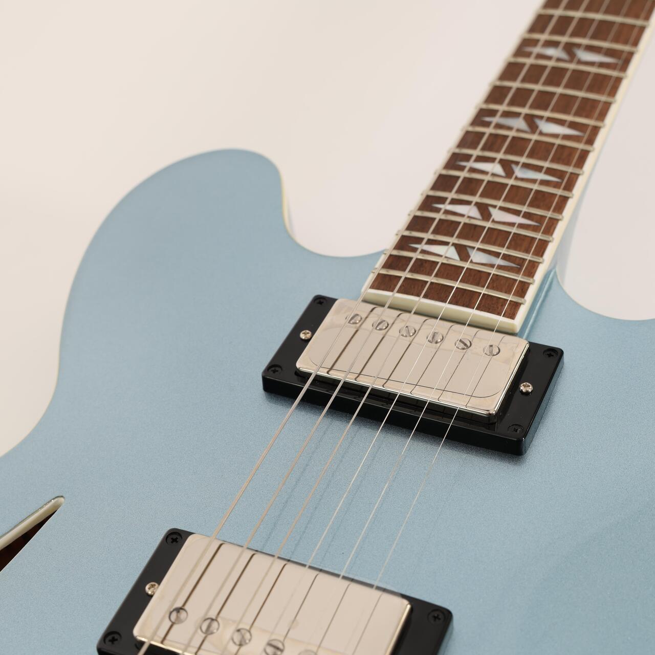 B Stock Epiphone Signature Dave Grohl DG-335 Pelham Blue Incl Hard Case 011 - B-EIGCDG335-0011 (6).jpg