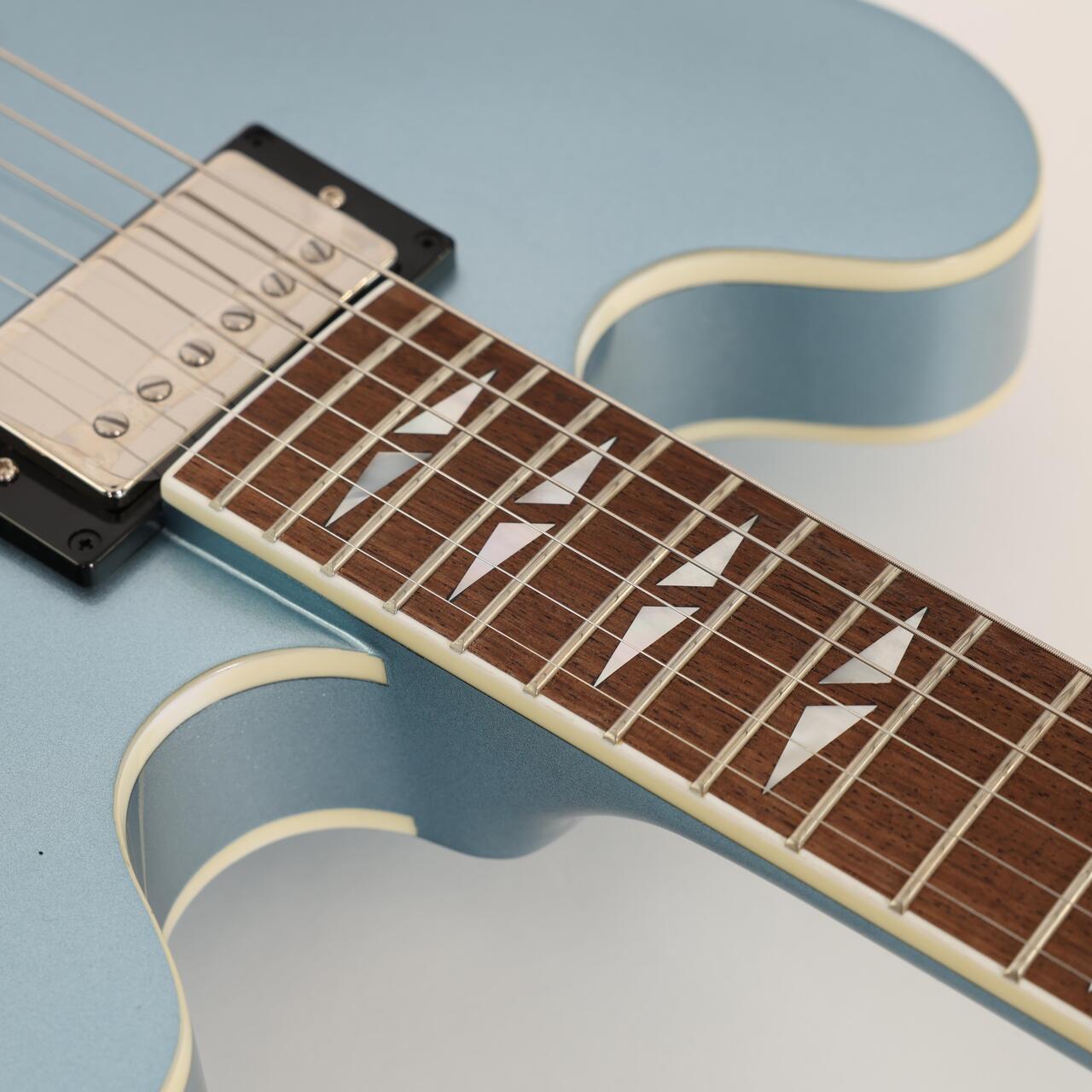 B Stock Epiphone Signature Dave Grohl DG-335 Pelham Blue Incl Hard Case 011 - B-EIGCDG335-0011 (9).jpg
