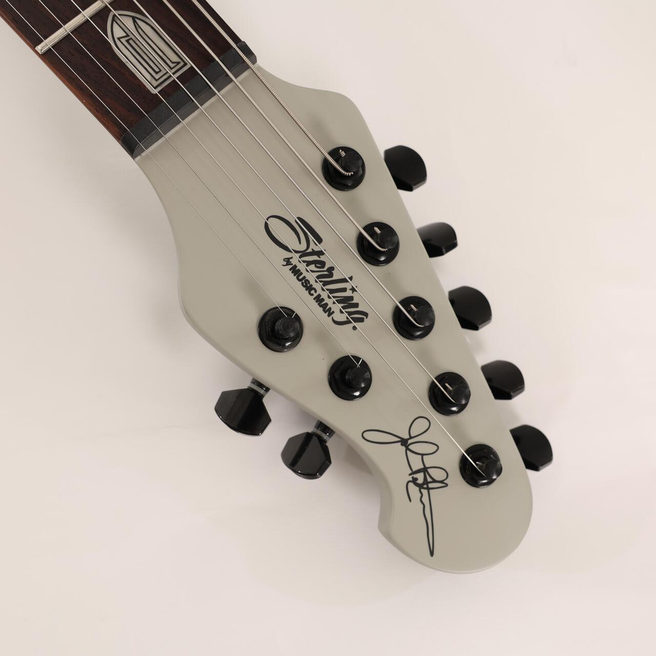 B Stock : Sterling by Music Man Majesty 7-string Chalk Grey 002 - B-MAJ170CGR-0002 (14).jpg