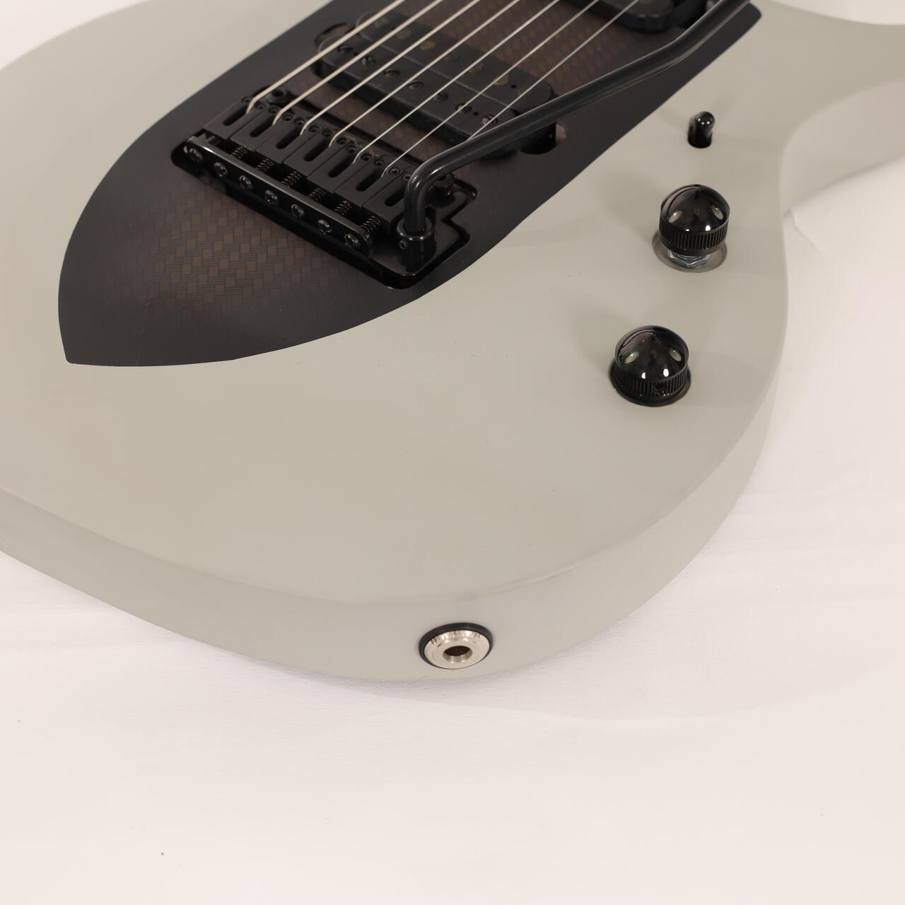 B Stock : Sterling by Music Man Majesty 7-string Chalk Grey 002 - B-MAJ170CGR-0002 (10).jpg