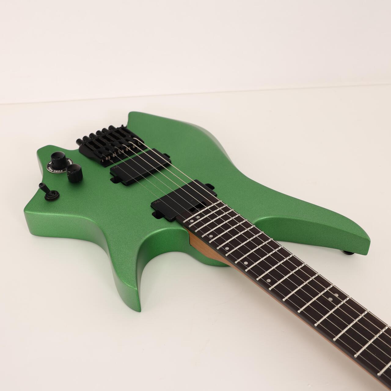 B Stock : Hils HN3 Headless Guitar in Satin Metallic Emerald Green 003 - B-HN3SMEG-0003 (10).jpg
