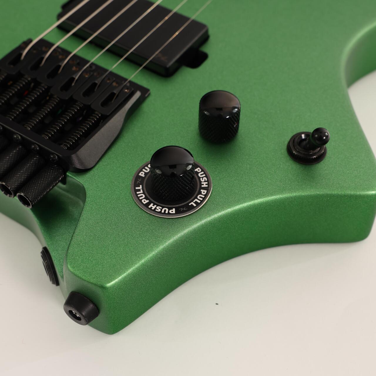 B Stock : Hils HN3 Headless Guitar in Satin Metallic Emerald Green 003 - B-HN3SMEG-0003 (9).jpg