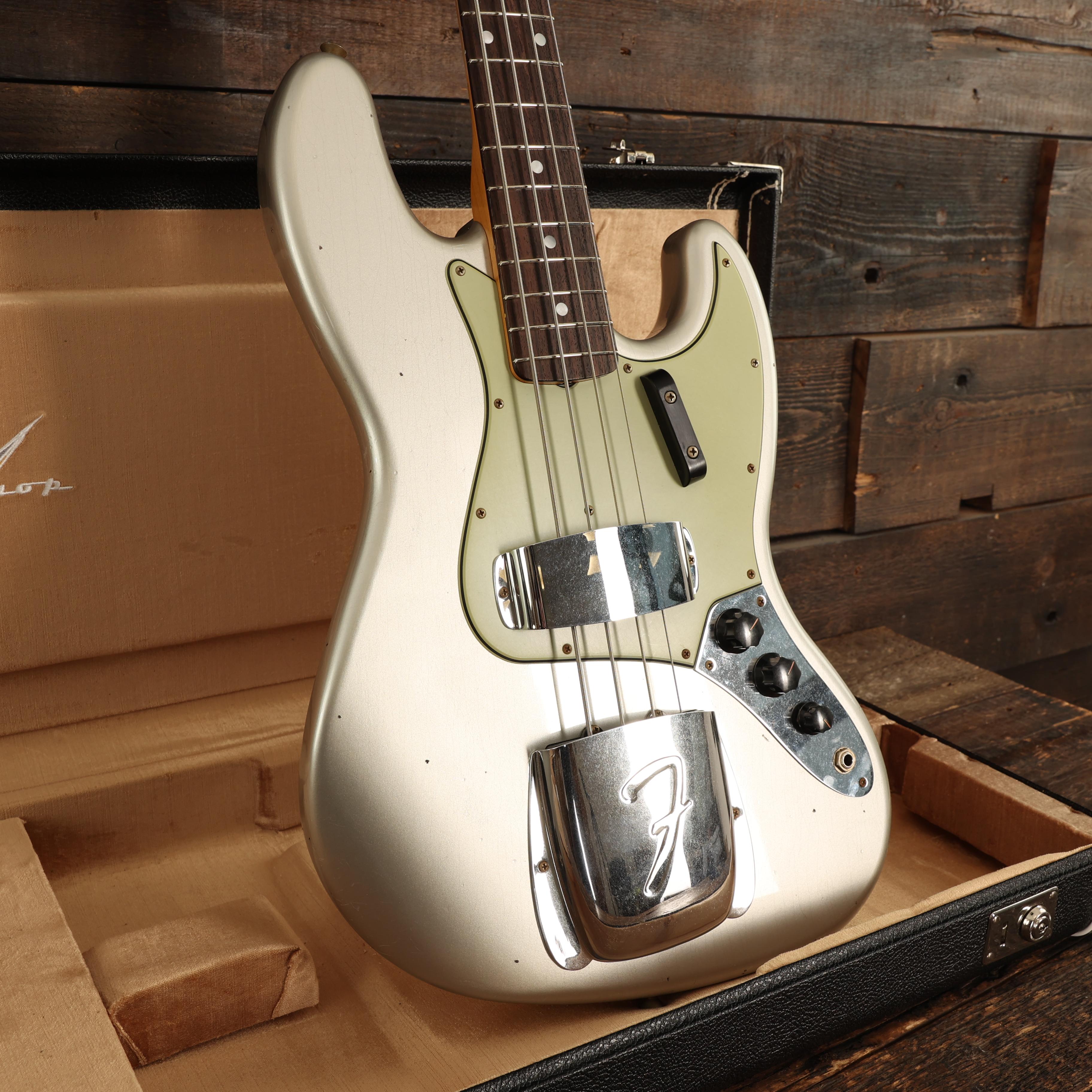 Fender Custom Shop '65 Journeyman Relic Jazz Bass in Faded Inca Silver - CZ587331 (18).jpg