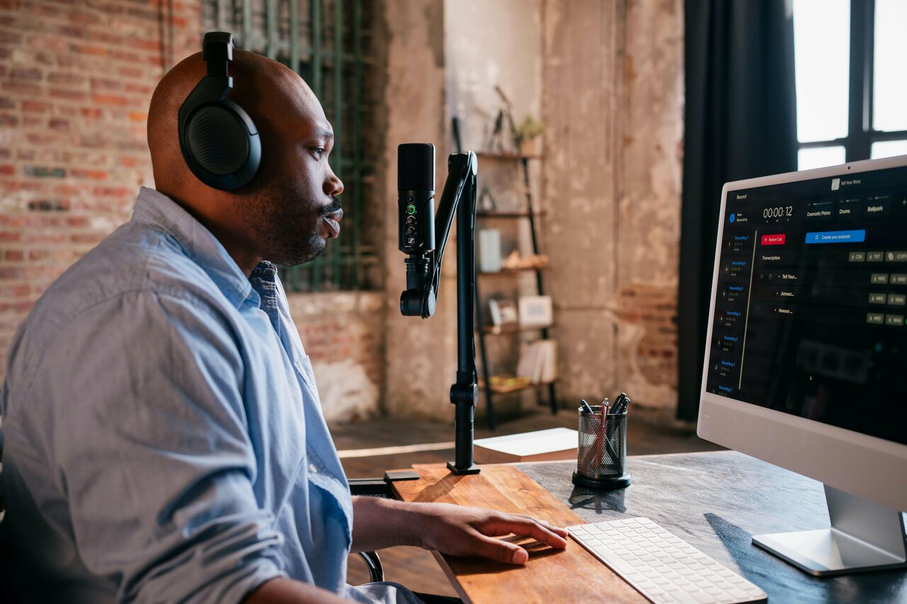 Sennheiser Profile Streaming Set - 700100-Profile_USB_Microphone_Podcaster_In_Use_15.jpg