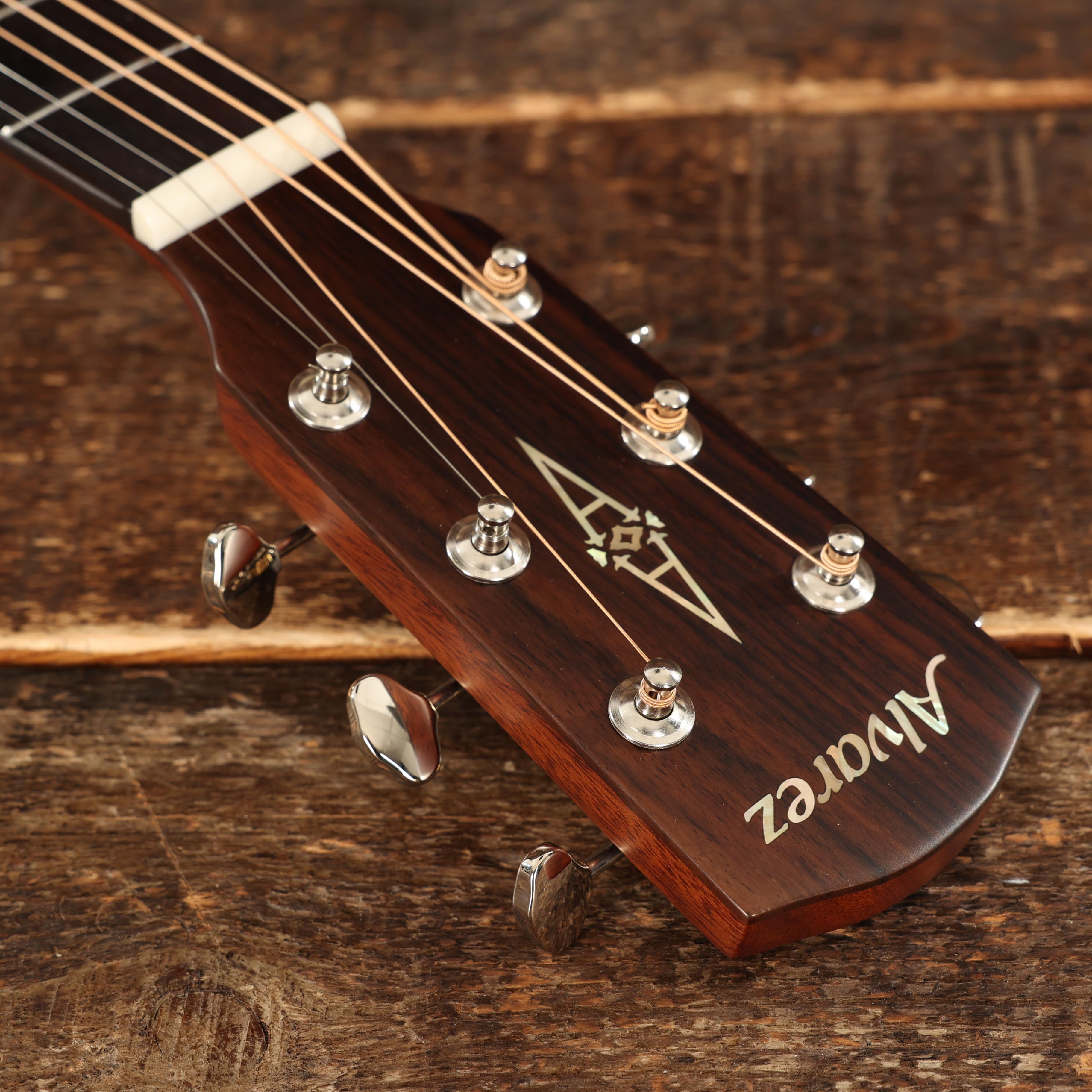 Alvarez Masterworks MDLT60 Delta Parlour Acoustic Guitar in Sunburst - MWDELTA00SB (13).jpg