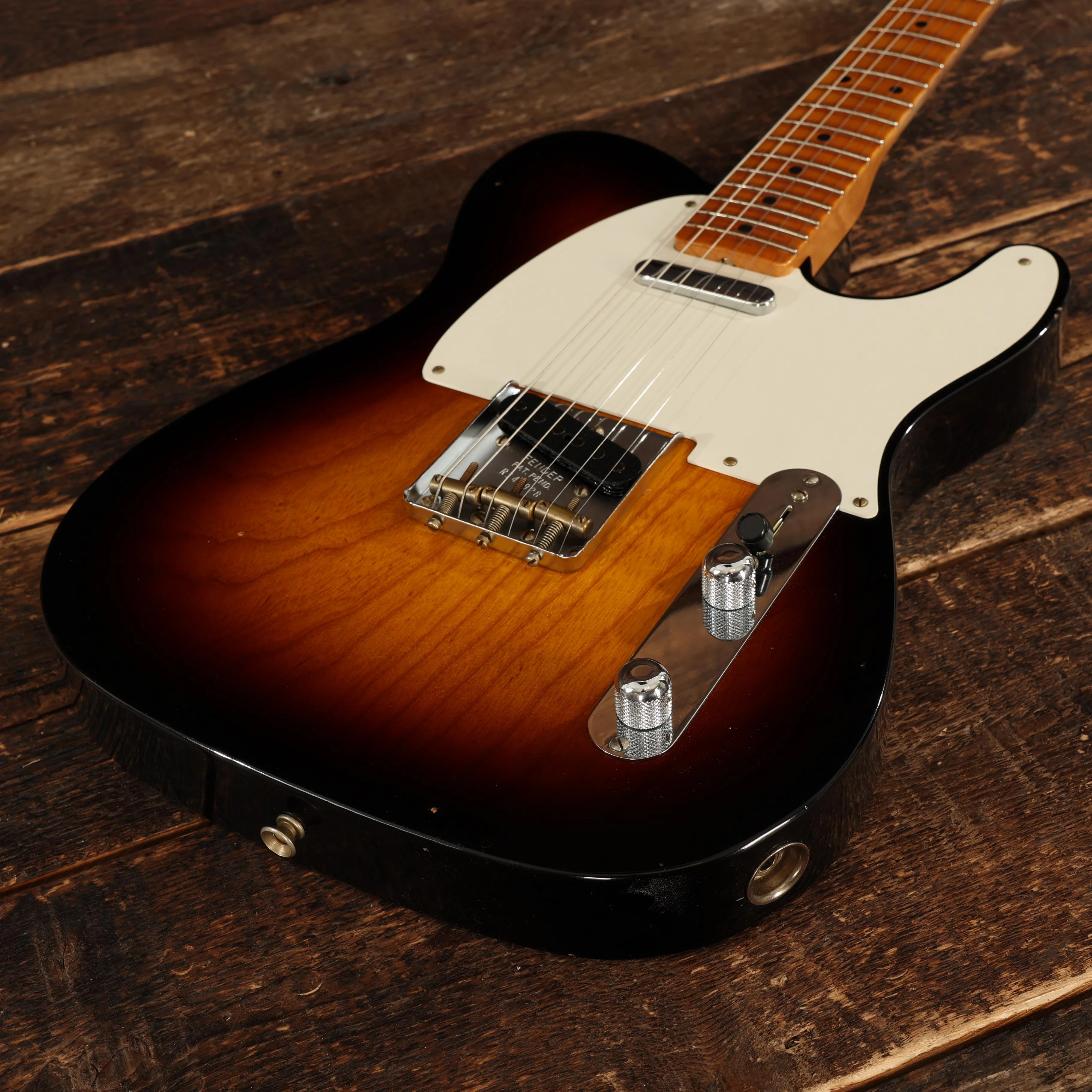 Fender Custom Shop LTD 50's Telecaster Journeyman Relic in Super Faded Aged 2 Tone Sunburst - R142928 (11).jpg