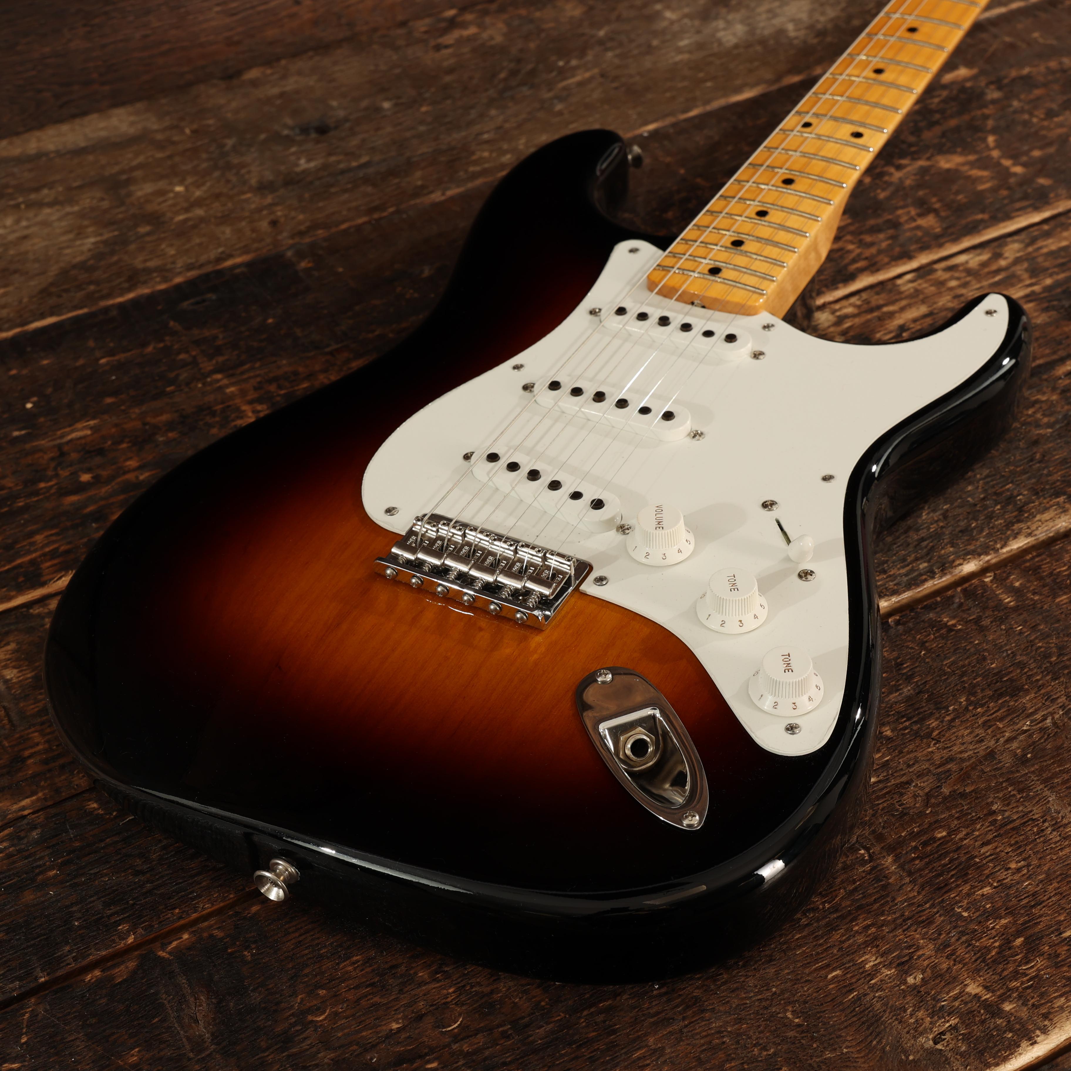 Fender Custom Shop Vintage Custom '55 Hardtail Stratocaster in Widefade Two Colour Sunburst - R146819 (11).jpg