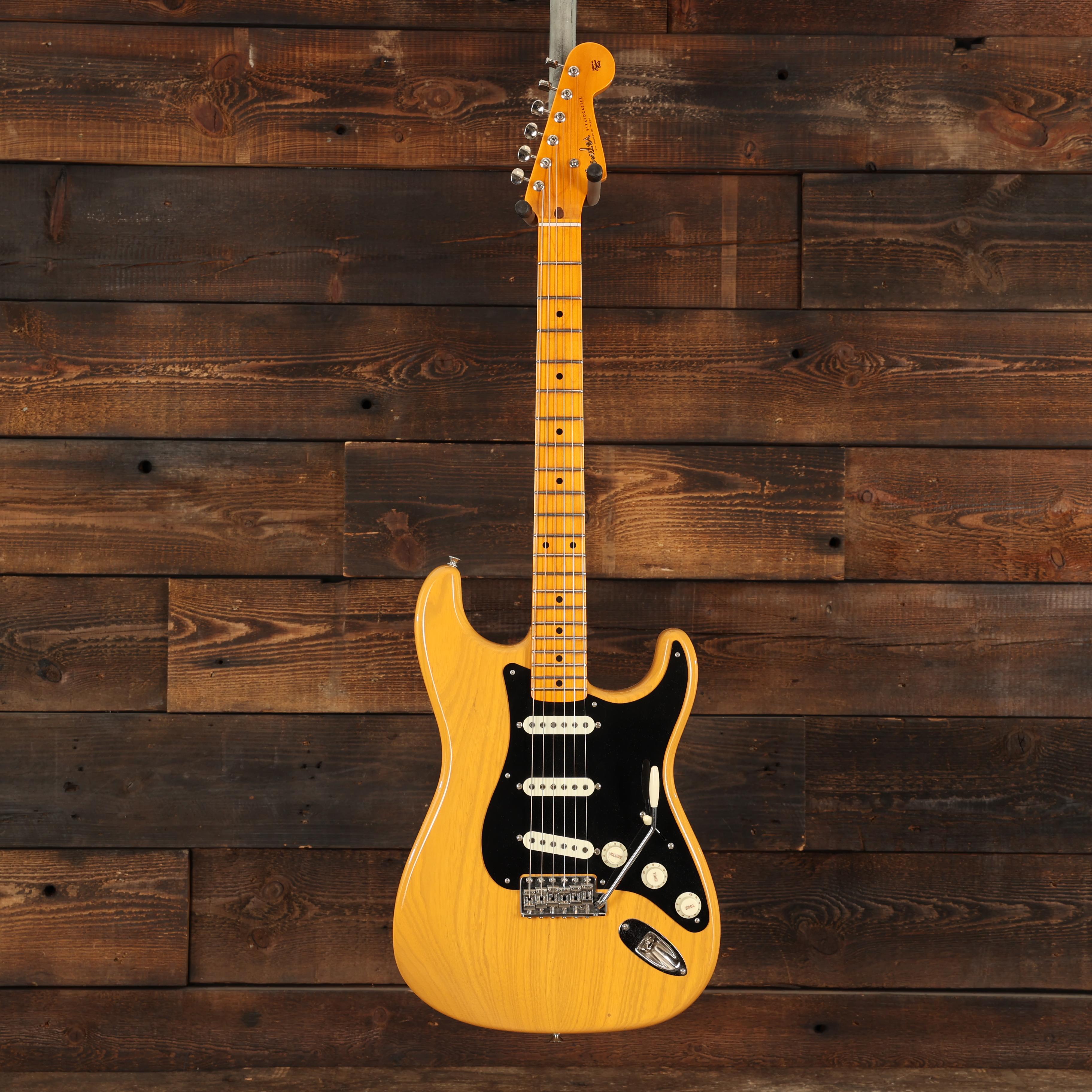 Fender Custom Shop '55 Closet Classic Stratocaster in Butterscotch - CZ585070 (4).jpg