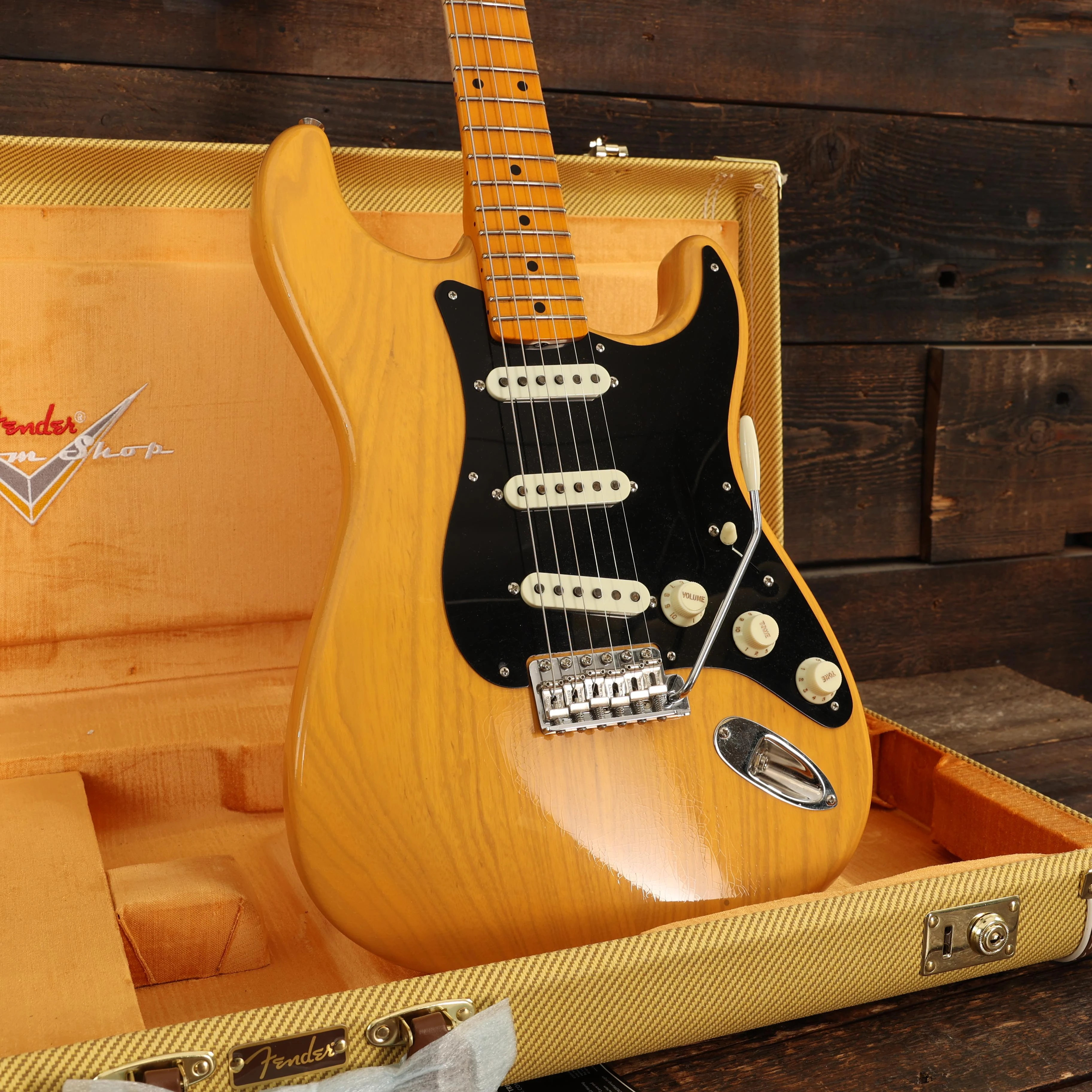 Fender Custom Shop '55 Closet Classic Stratocaster in Butterscotch Blonde - CZ585070 (18).jpg