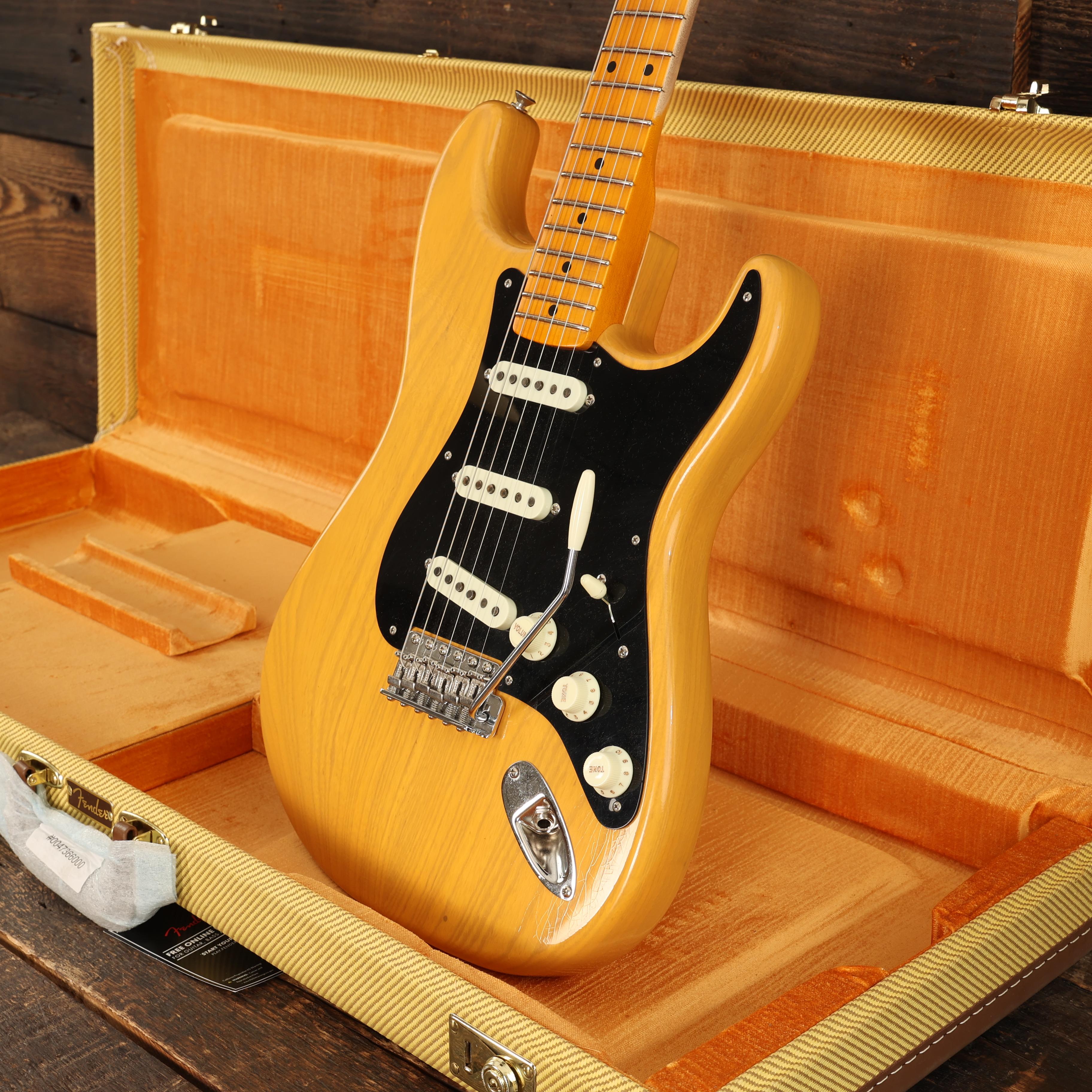 Fender Custom Shop '55 Closet Classic Stratocaster in Butterscotch - CZ585070 (21).jpg