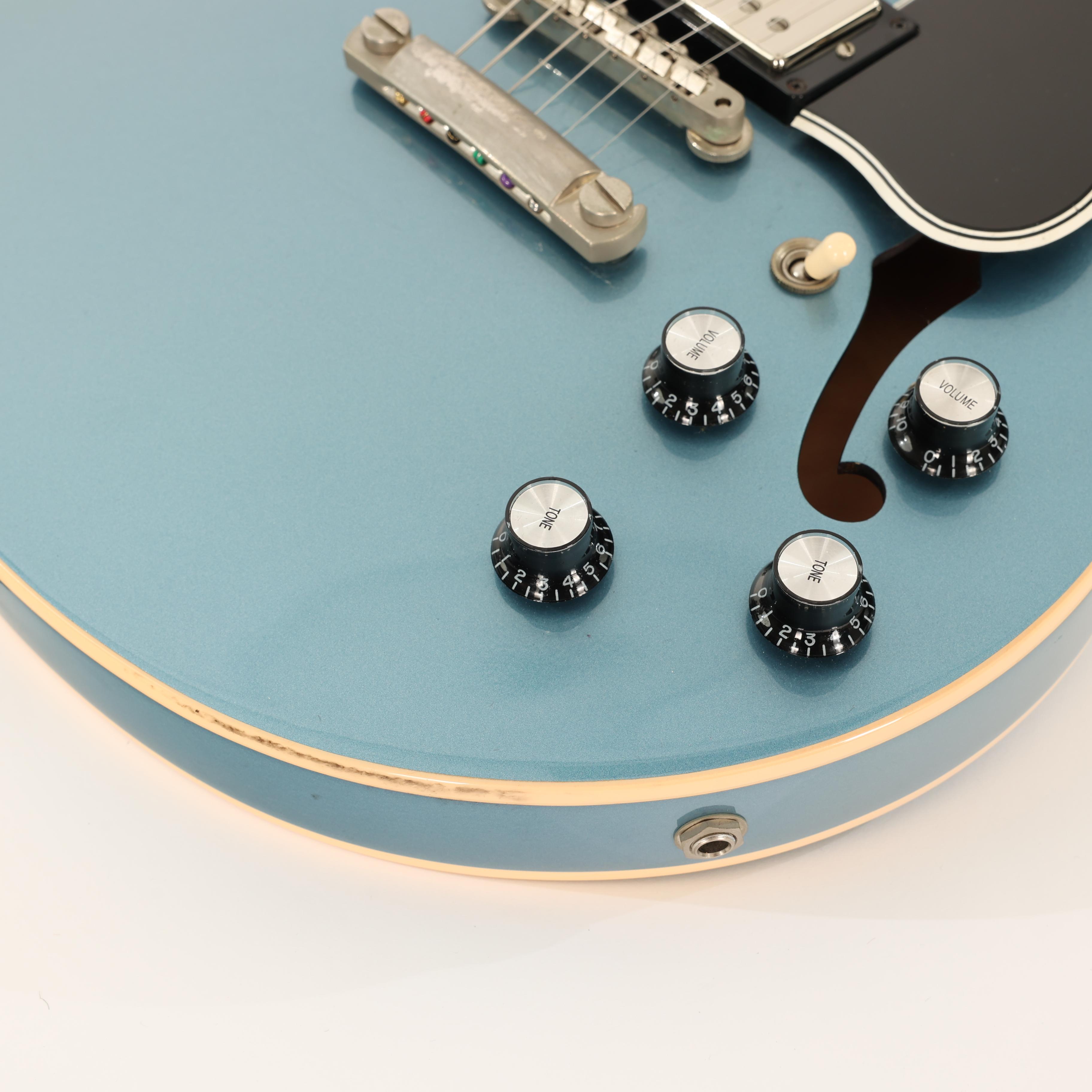 Second Hand Gibson Custom Shop ES-339 in Pelham Blue 303 - SH-114-2303 (7).jpg
