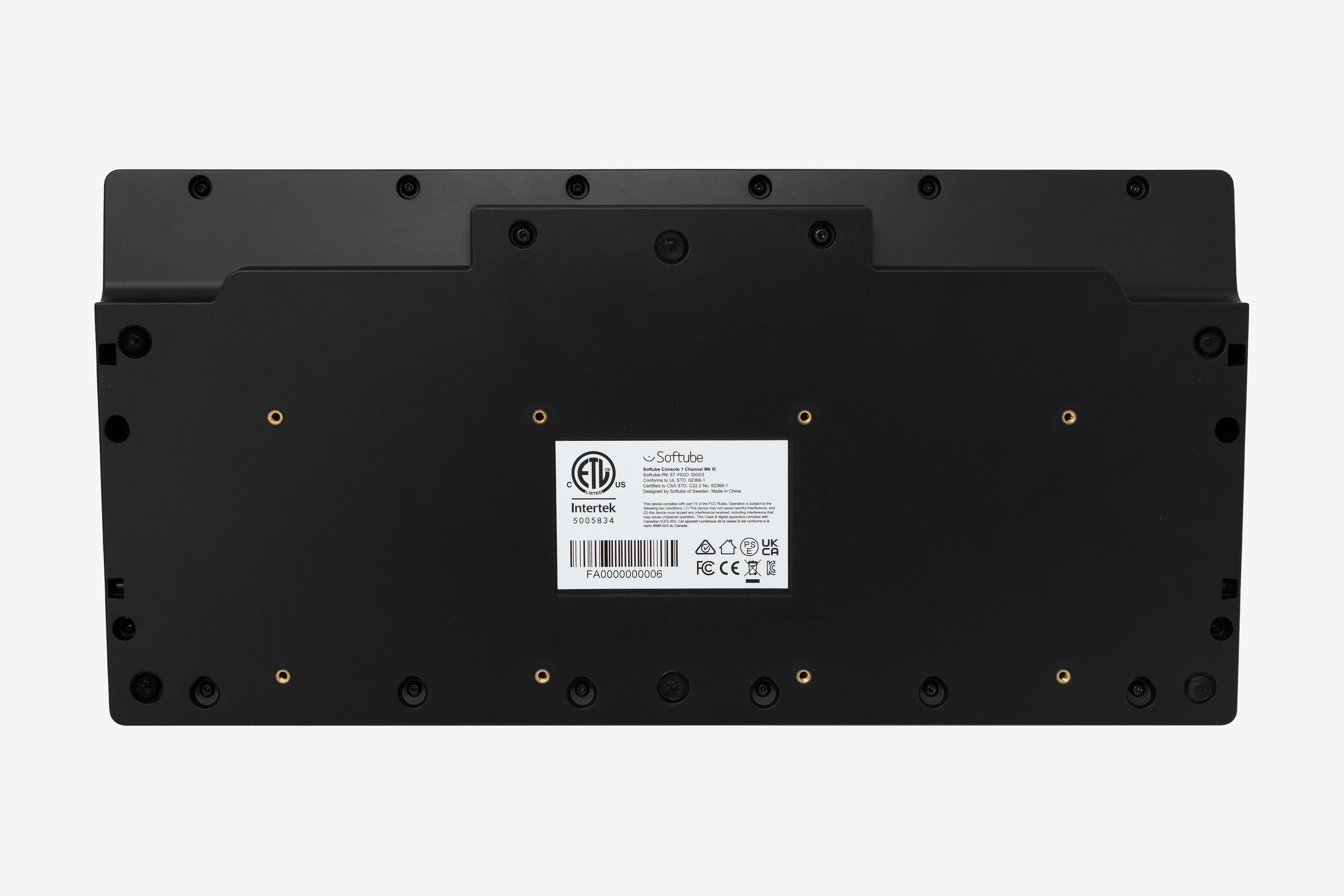 Softube Console 1 Channel Mk3 - 10011826-06-Console-1-MkIII-Back-Bottom.jpg