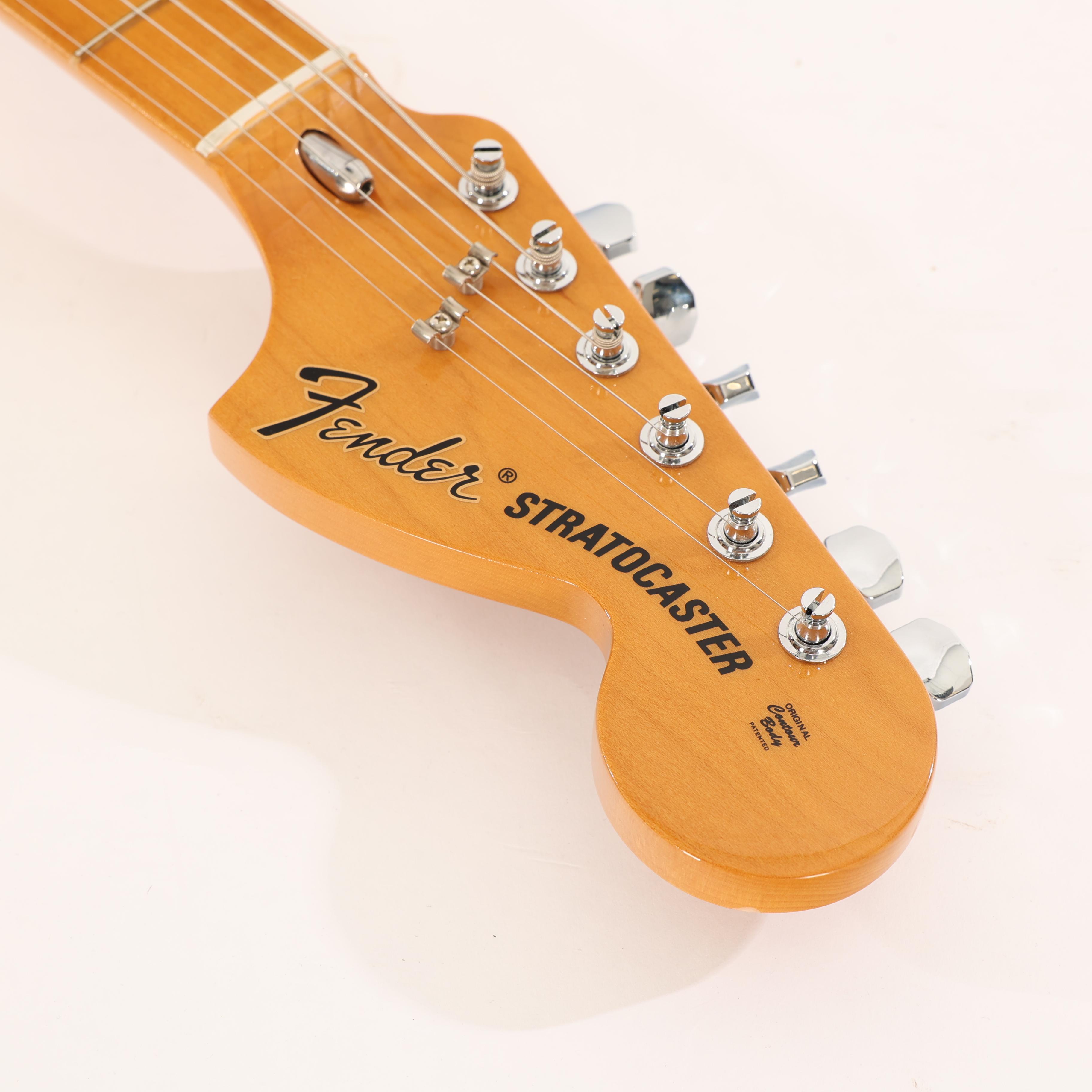 Second Hand Fender Vintera II '70s Stratocaster Electric Guitar in Vintage White 496 - SH-141-5496 (11).jpg