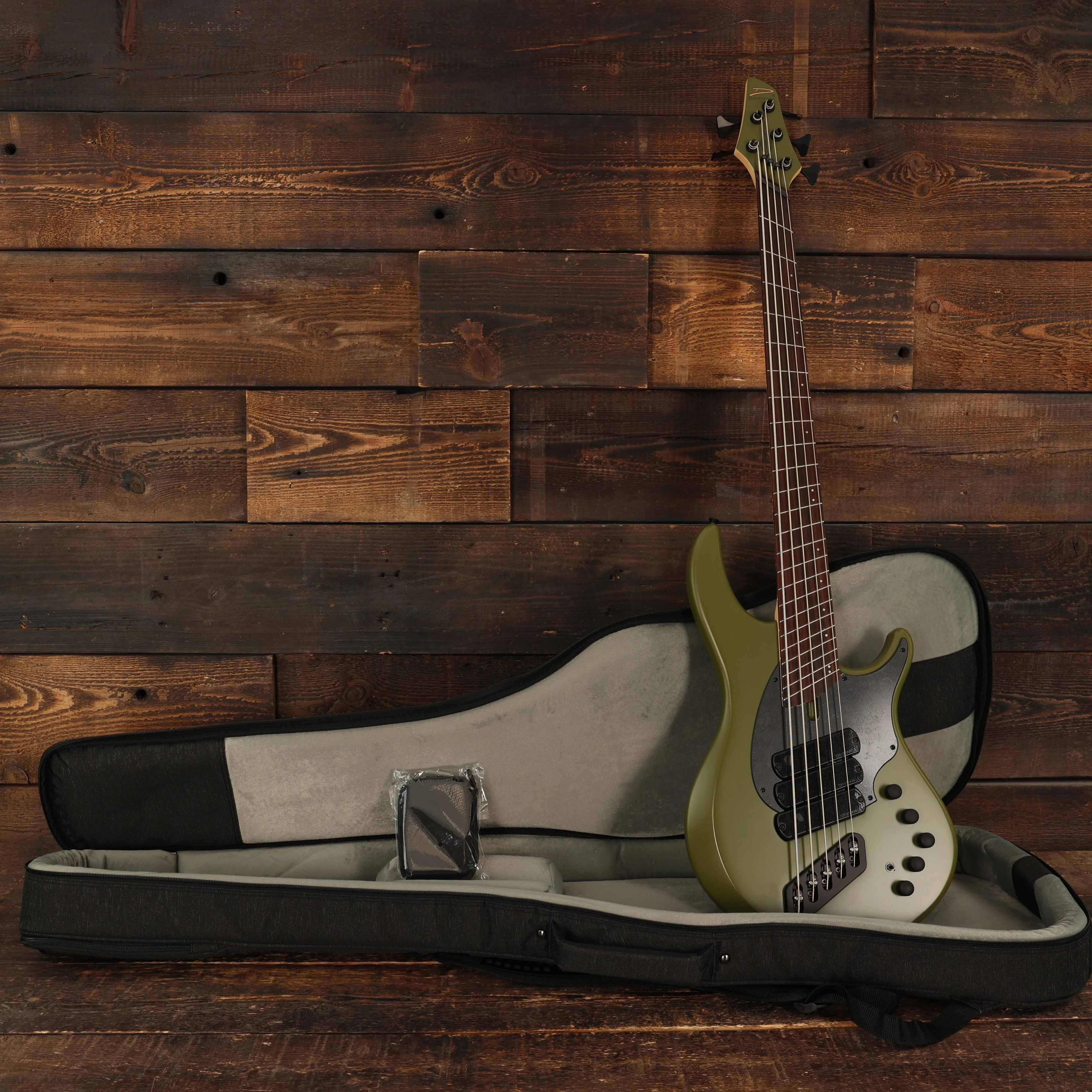 Dingwall KK3 Kyle Konkiel Signature Combustion 5-String Bass in Matte Army Green - 20032 (15).JPG