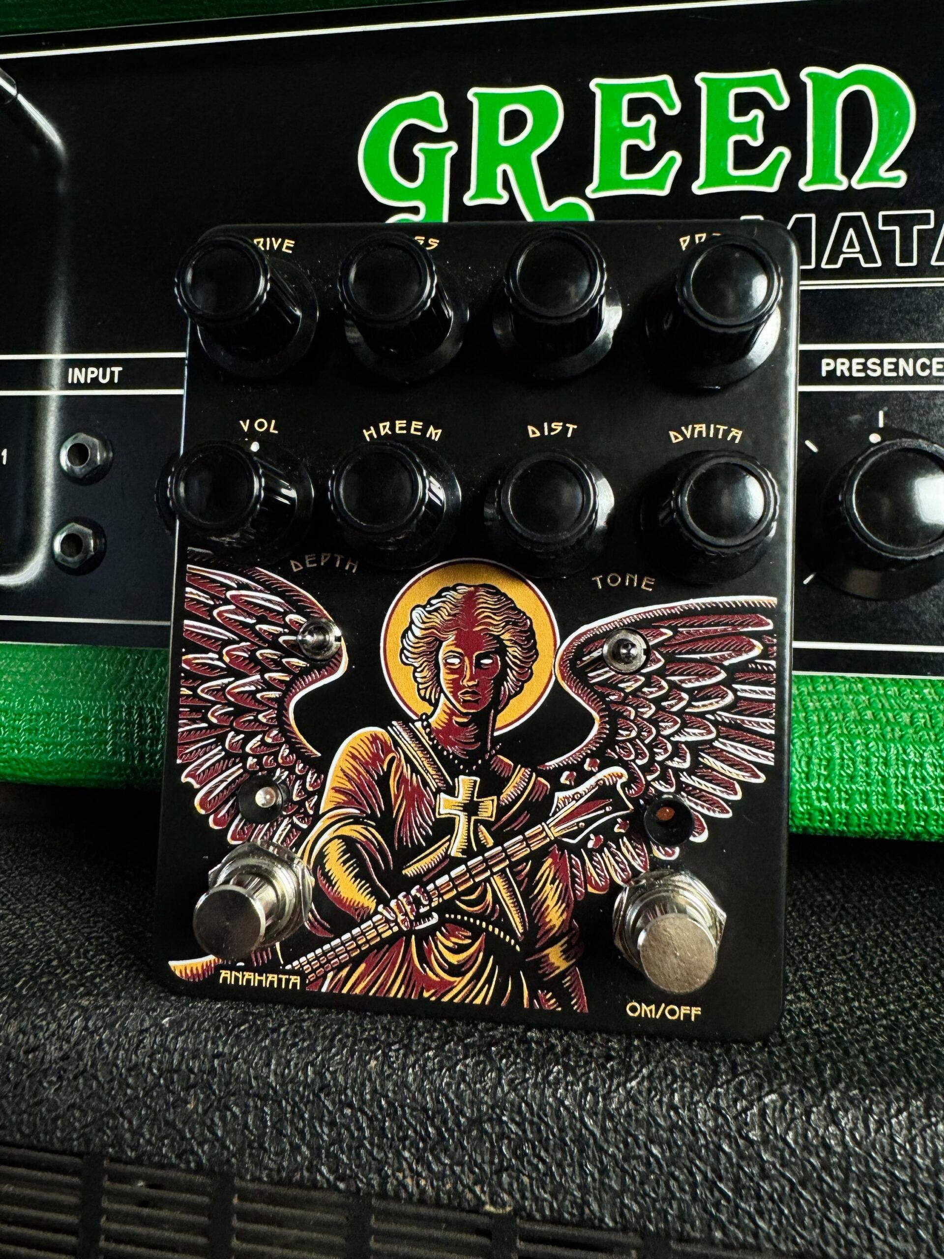 Does It Doom Giza Dva JFET-Based Blended Preamp & Distortion Pedal