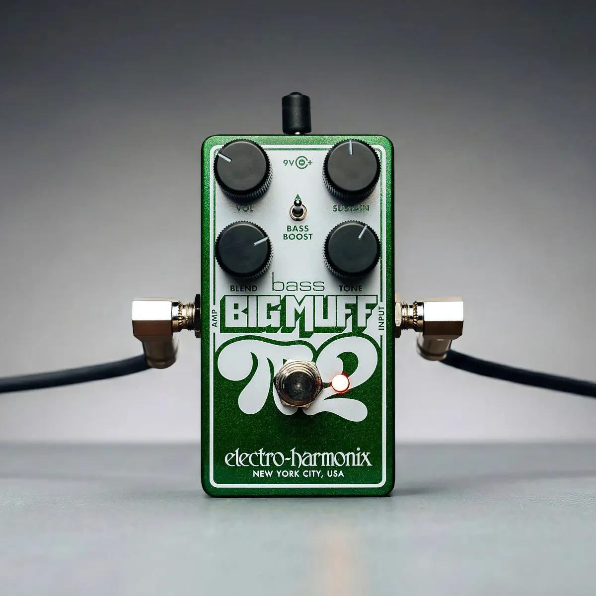 Electro Harmonix Bass Big Muff Pi 2 Dual Op-Amp Fuzz Pedal