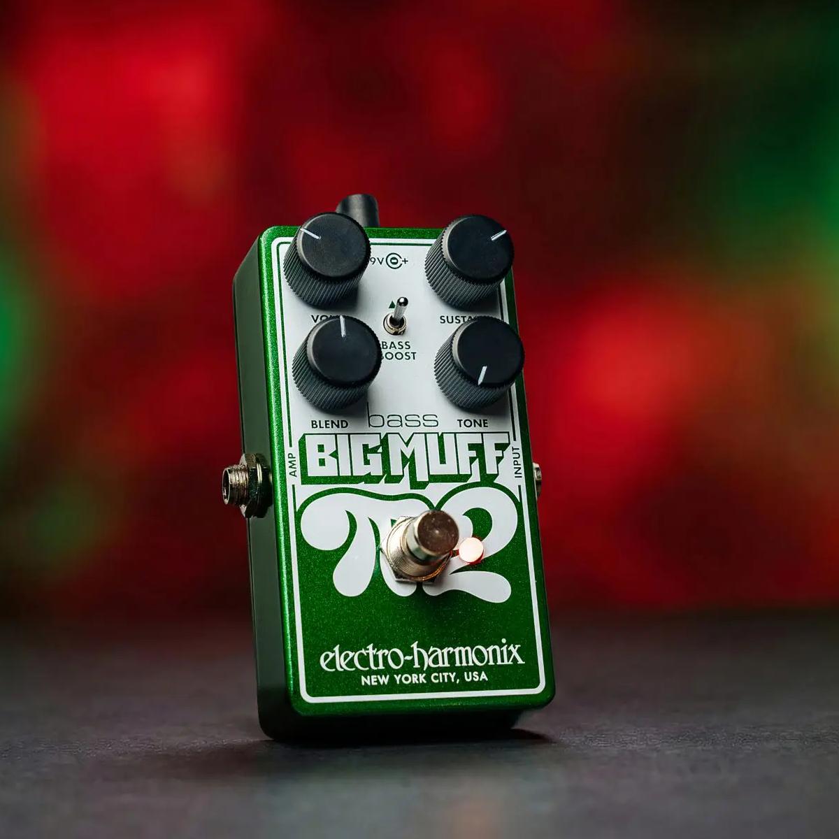 Electro Harmonix Bass Big Muff Pi 2 Dual Op-Amp Fuzz Pedal