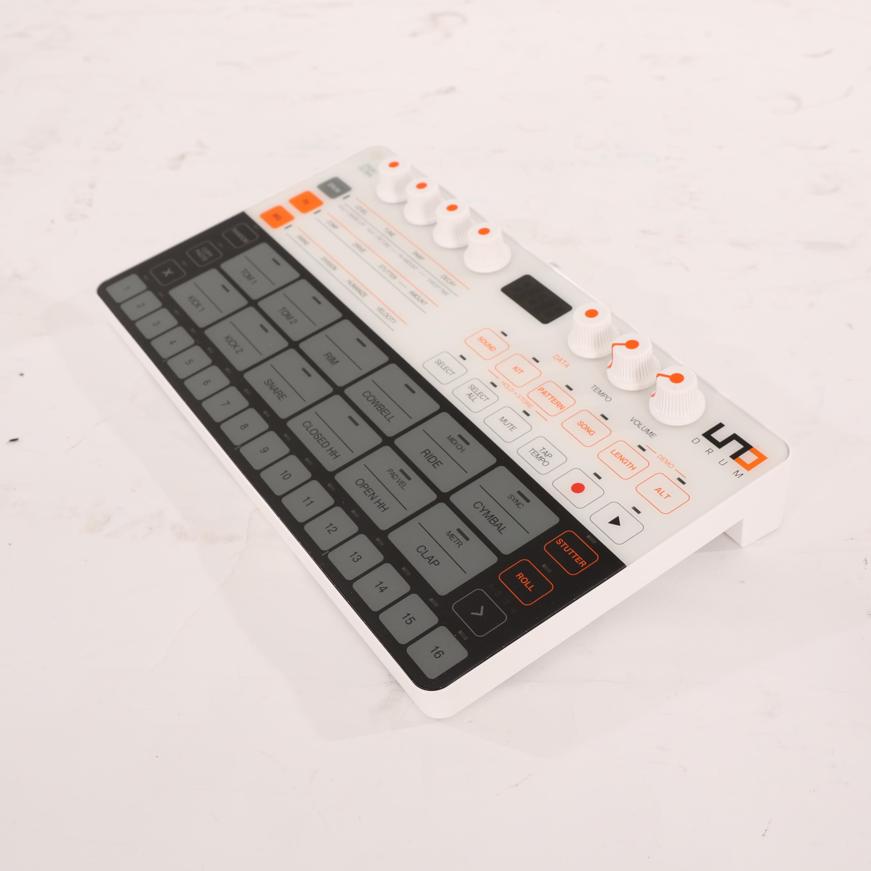 B Stock : IK Multimedia UNO Drum - Analog / PCM Drum Machine 001 - B-IP-UNO-0001 (4).jpg