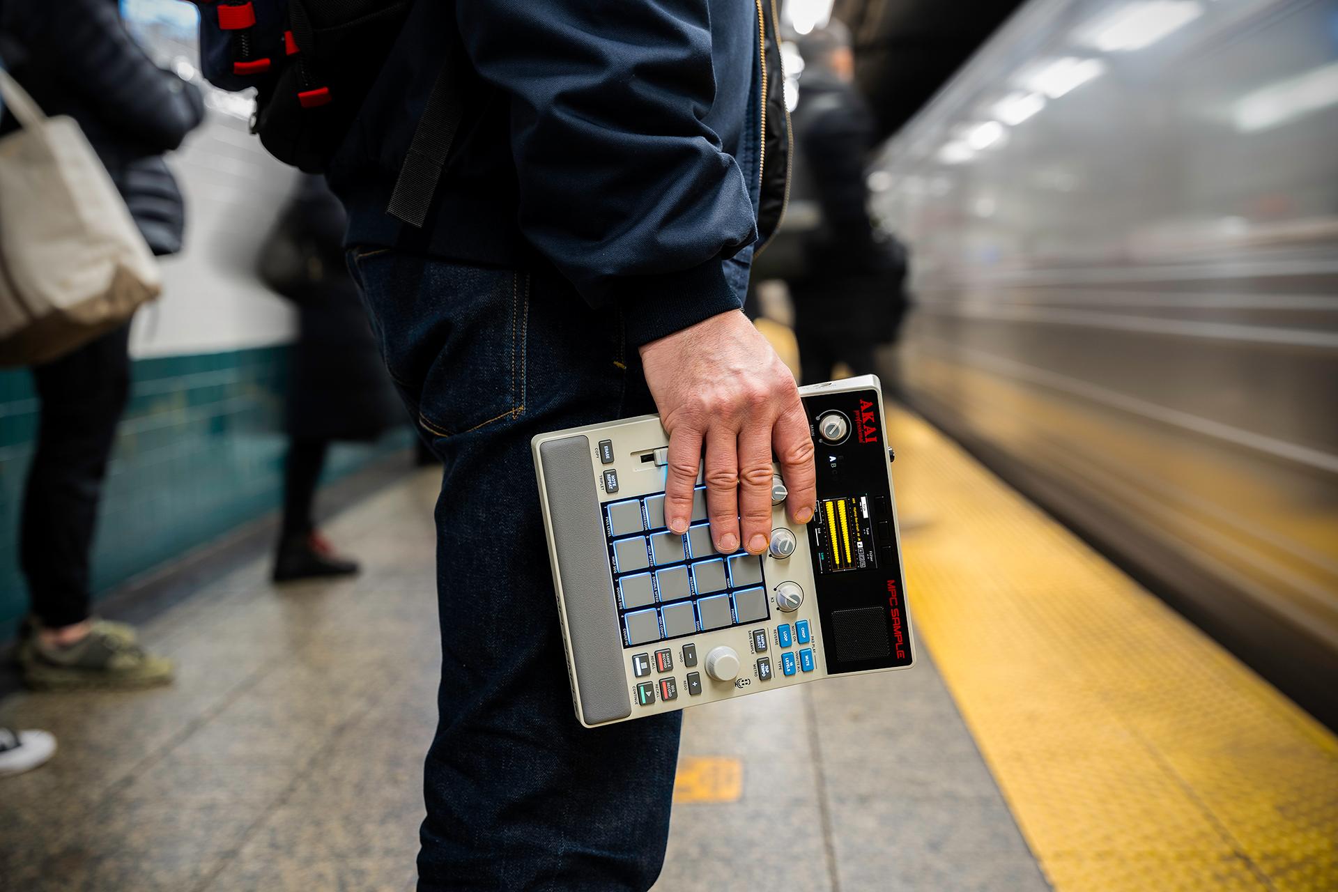 Akai MPC Sample - MPCSAMPLE (11).jpg