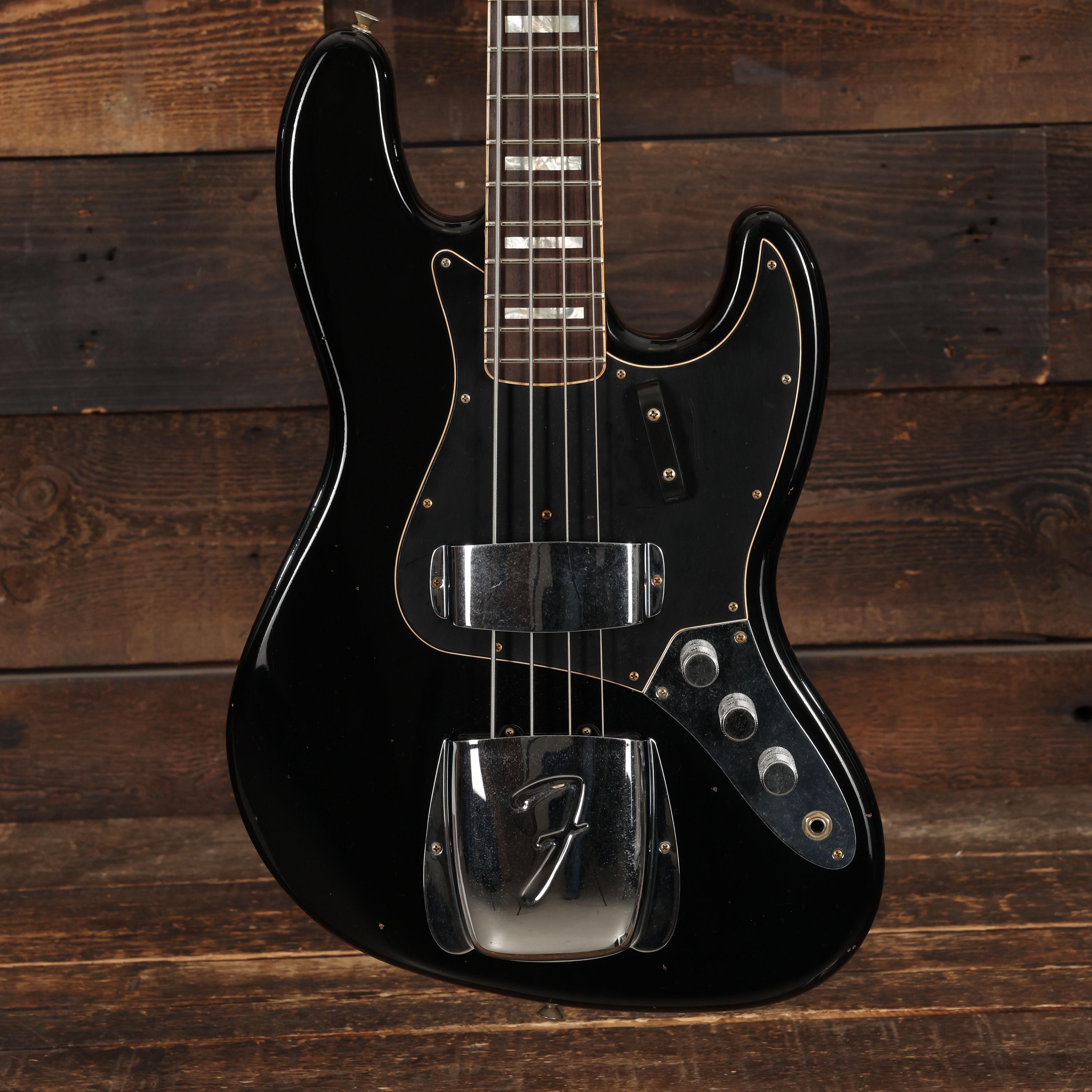Fender Custom Shop Jazz Bass Journeyman Relic in Aged Black - CZ586116 (3).JPG