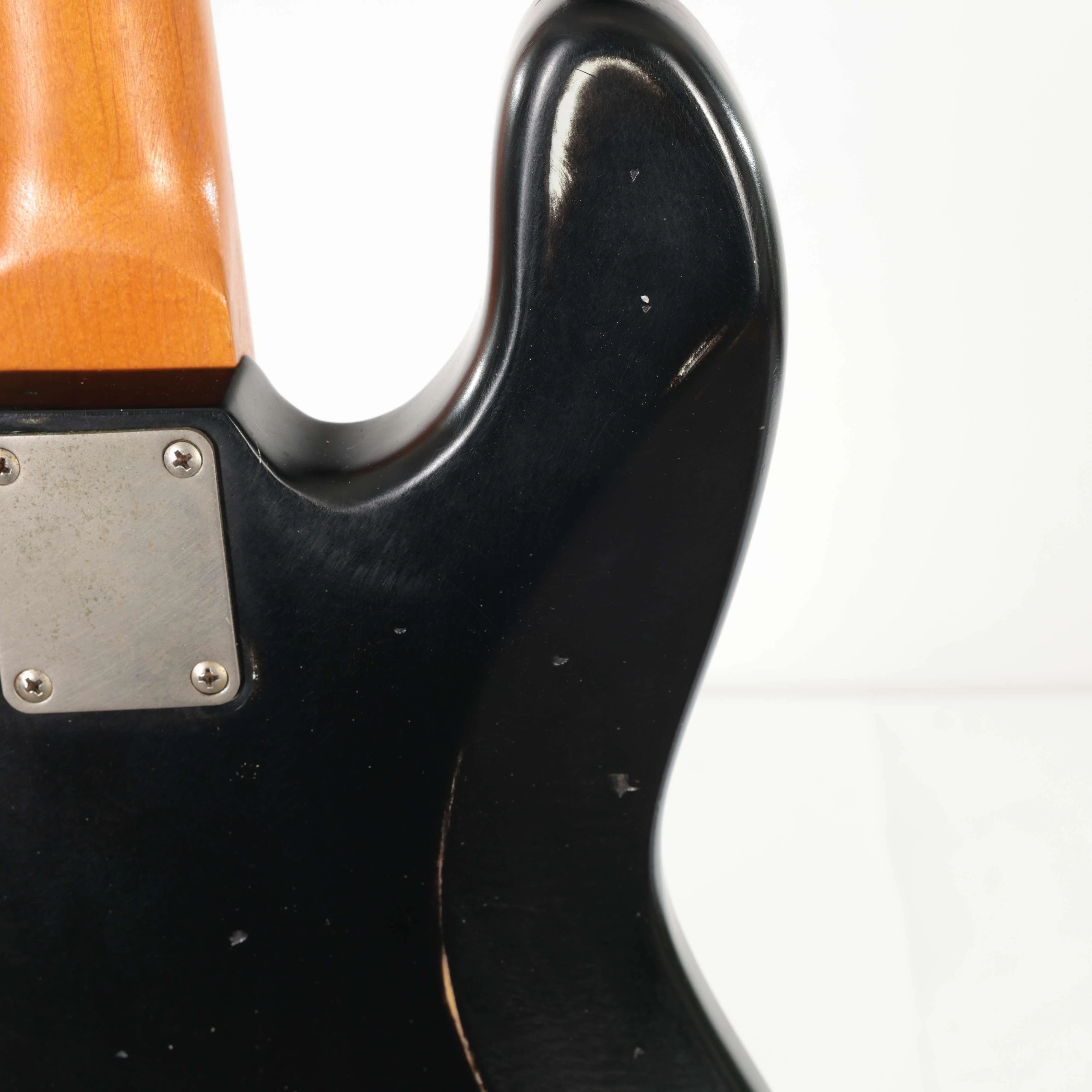 Second Hand Relic Guitars The Hague J Bass in Black #223 - SH-122-1223 (17).jpg
