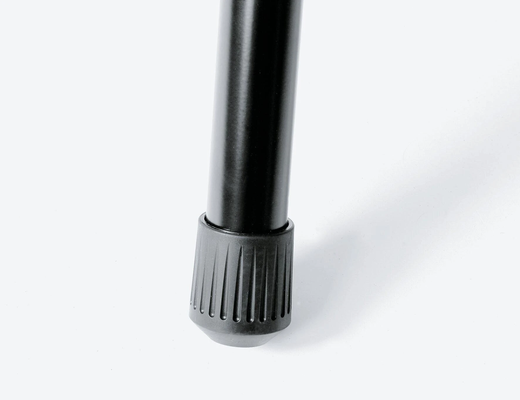 K&M 21436 Lightweight Aluminium Tube Tripod PA Speaker Stand In Black - KM21436 (7).jpg