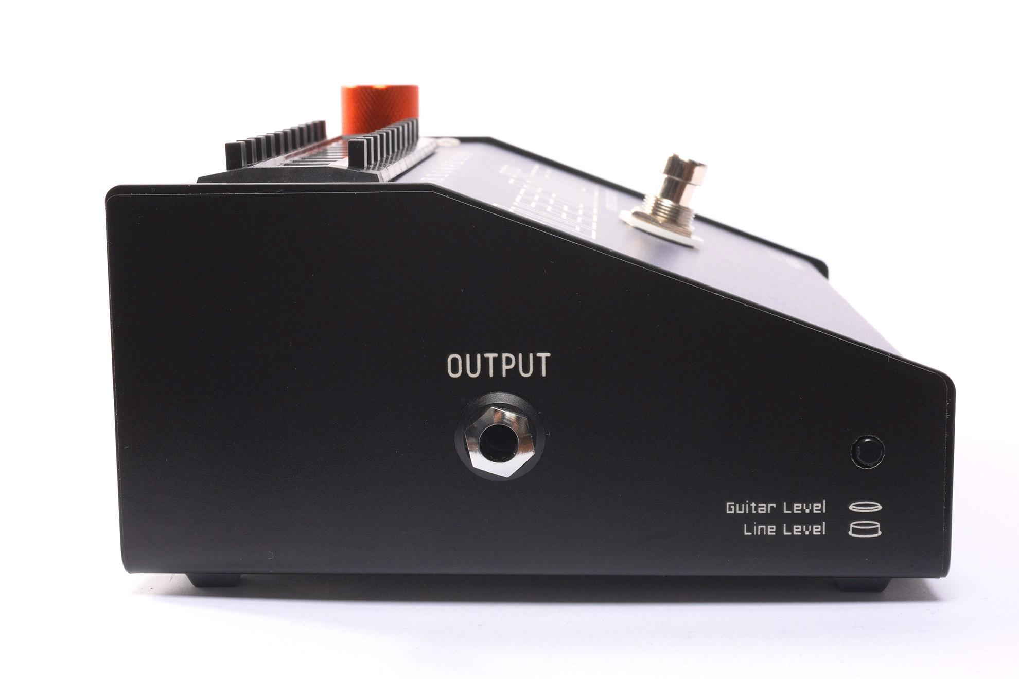 Teaching Machines FuzzBillion Distortion Device Pedal - FUZZBILLION-Left.jpg