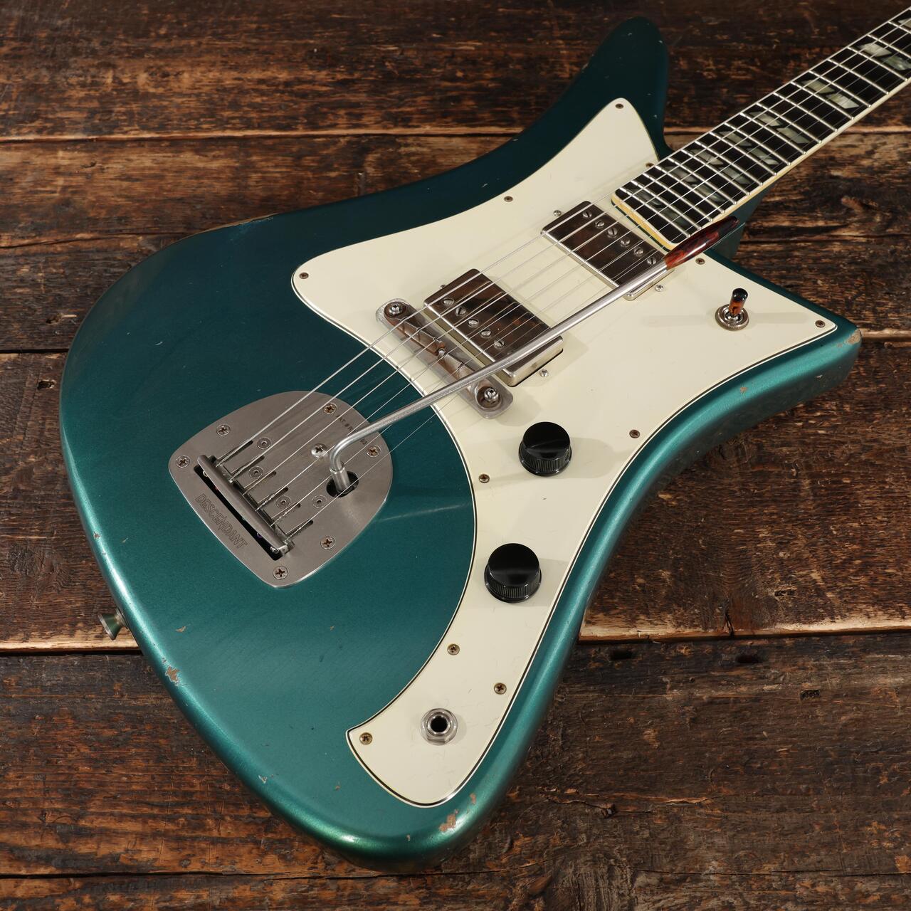 Castedosa Maravilla L-84 Standard Electric Guitar in Ocean Turquoise Metallic, Light Aged - CASTMARASTOTM 471 (7).JPG