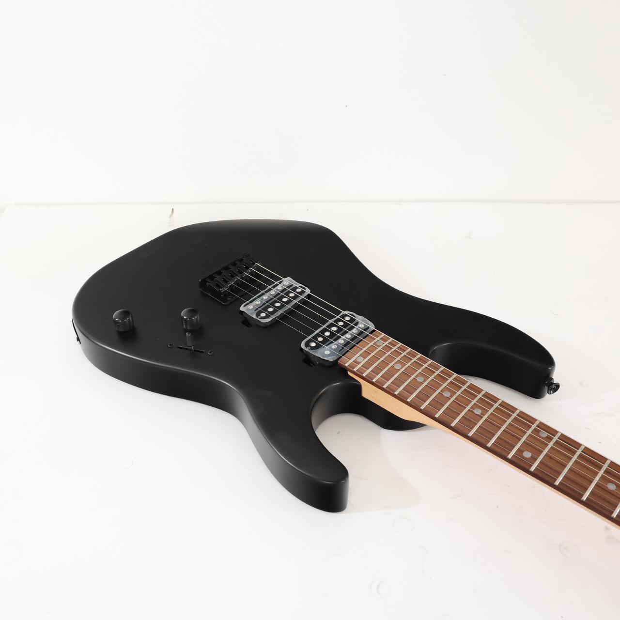 
B Stock : EastCoast MT1 Electric Guitar in Satin Black with Rosewood Fretboard - 001 - B-EC-MT1-BK-0001 (8).jpg