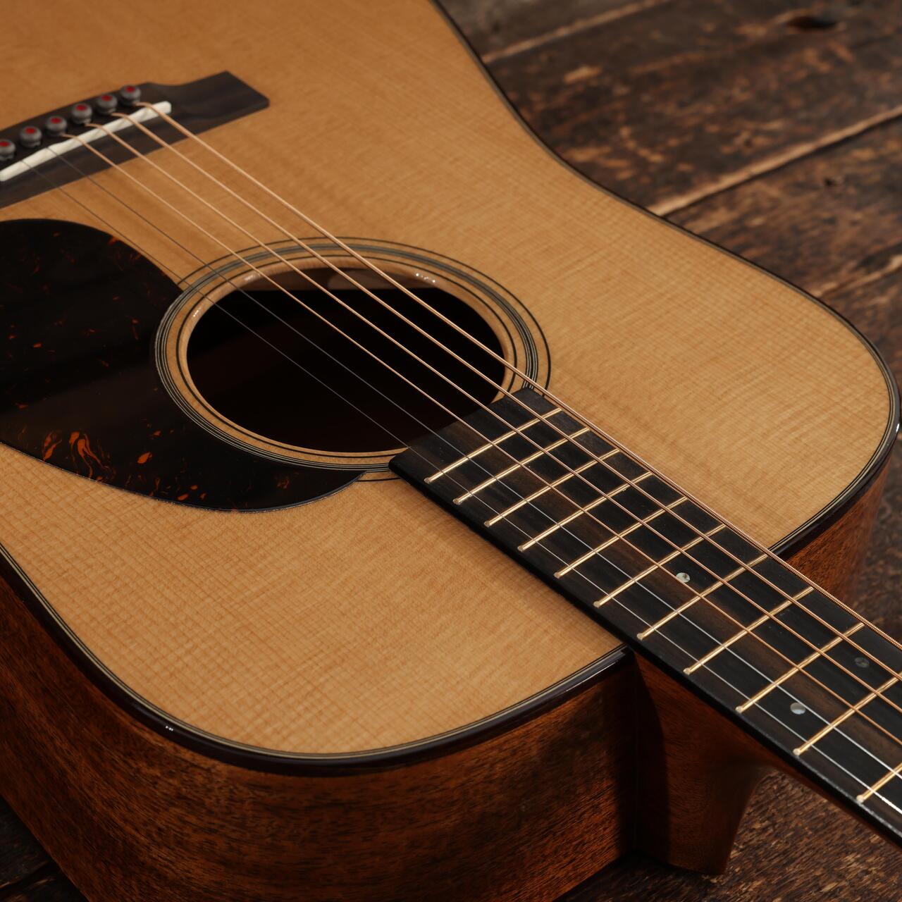 Martin D-18 Modern Deluxe Acoustic Guitar - 2951240 (12).JPG
