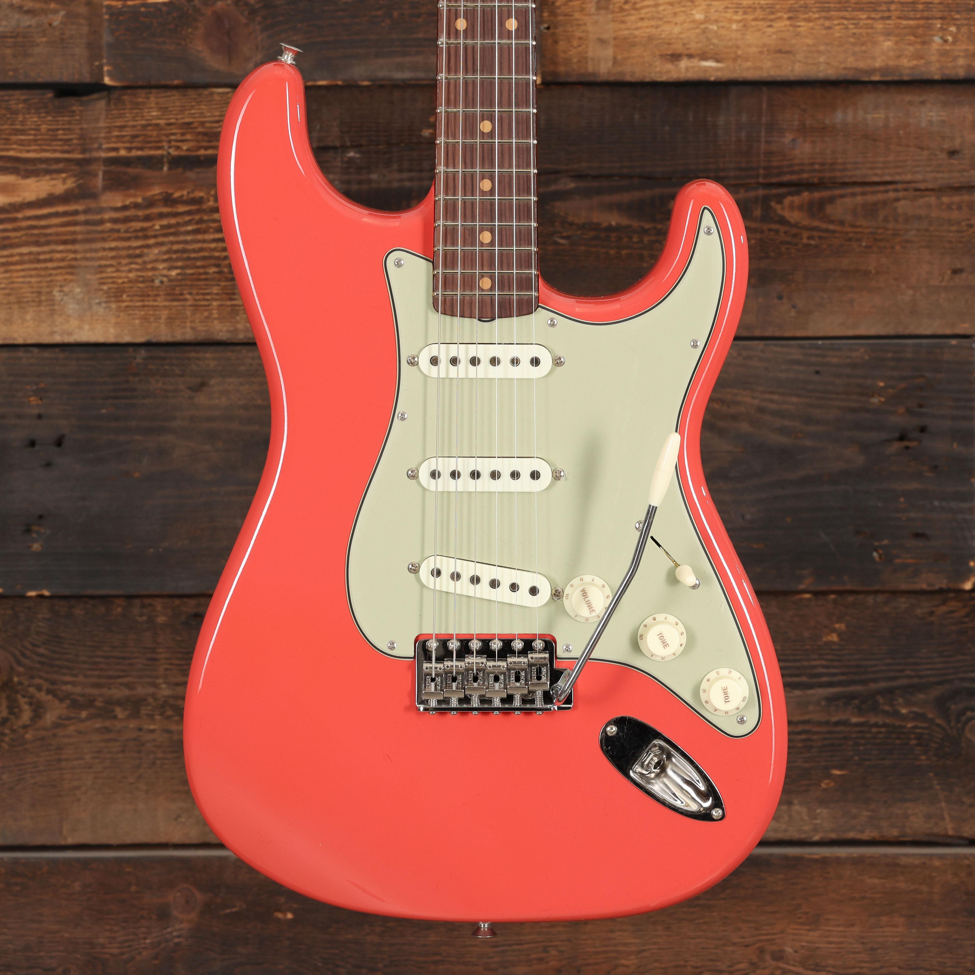 Fender Custom Shop '59 Time Capsule Stratocaster in Fiesta Red Deluxe - R146002 (3).JPG