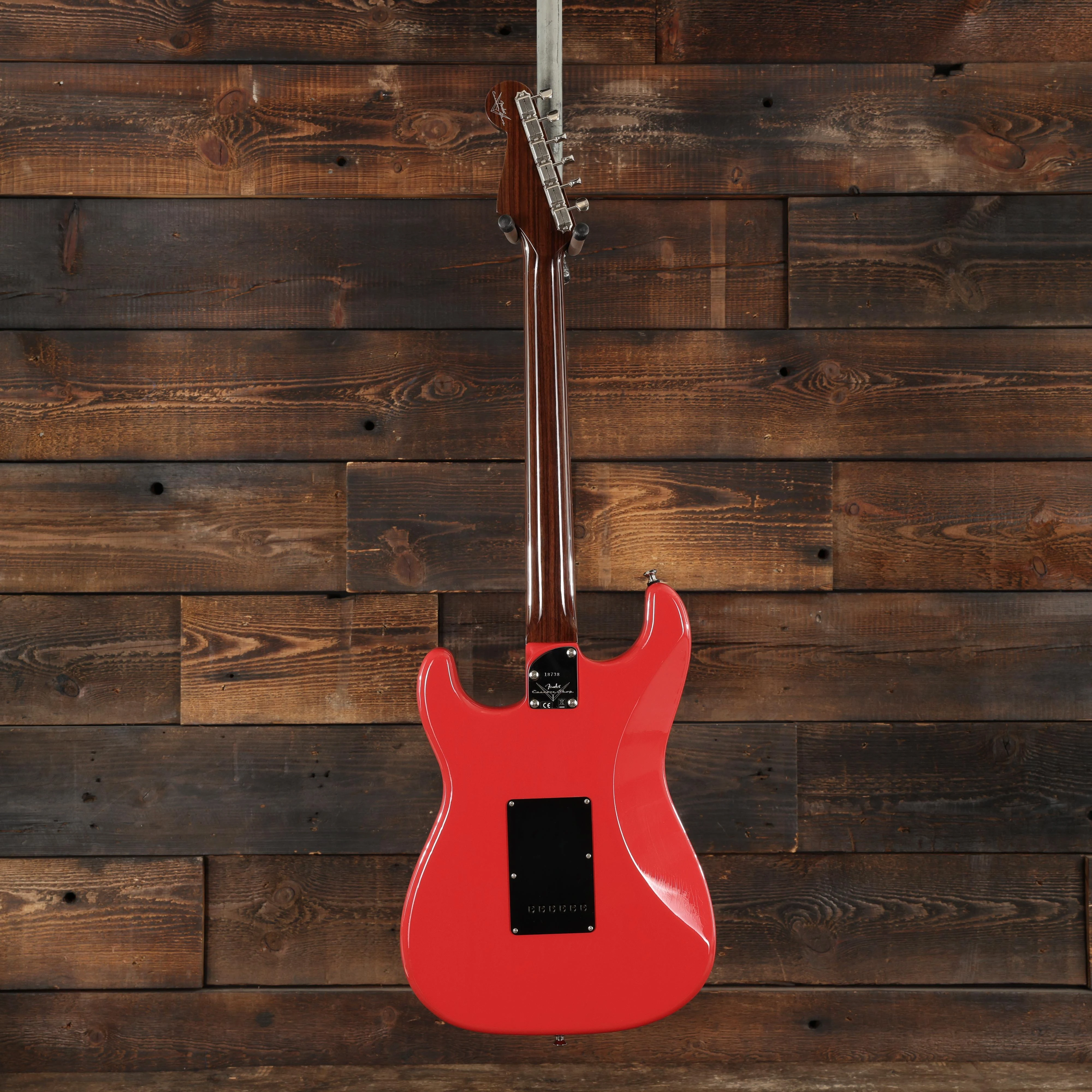 Fender Custom Shop Postmodern Stratocaster Deluxe Closet Classic in Fiesta Red - XN18738 (5).JPG
