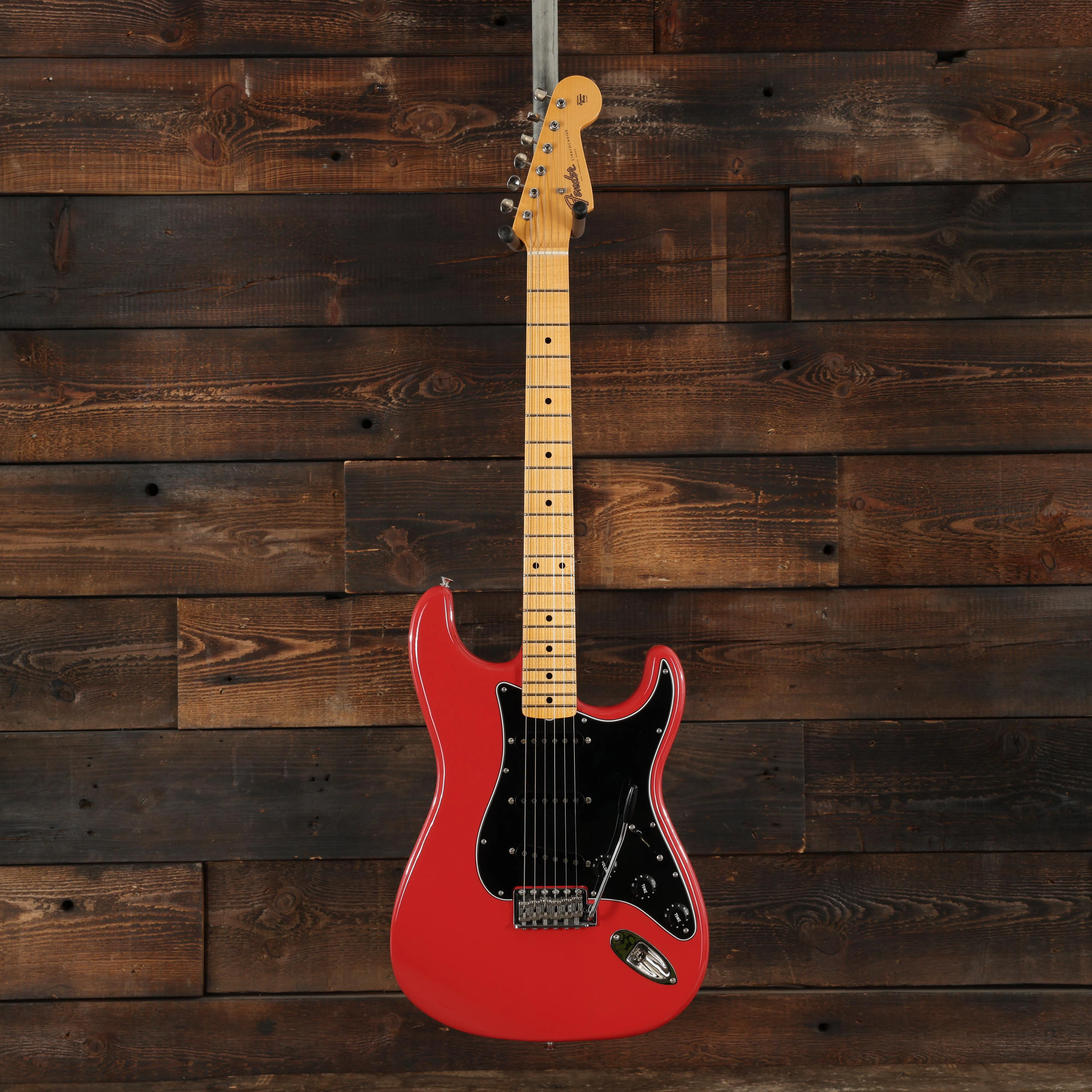Fender Custom Shop Postmodern Stratocaster Deluxe Closet Classic in Fiesta Red with Maple Neck - XN19124 (4).JPG