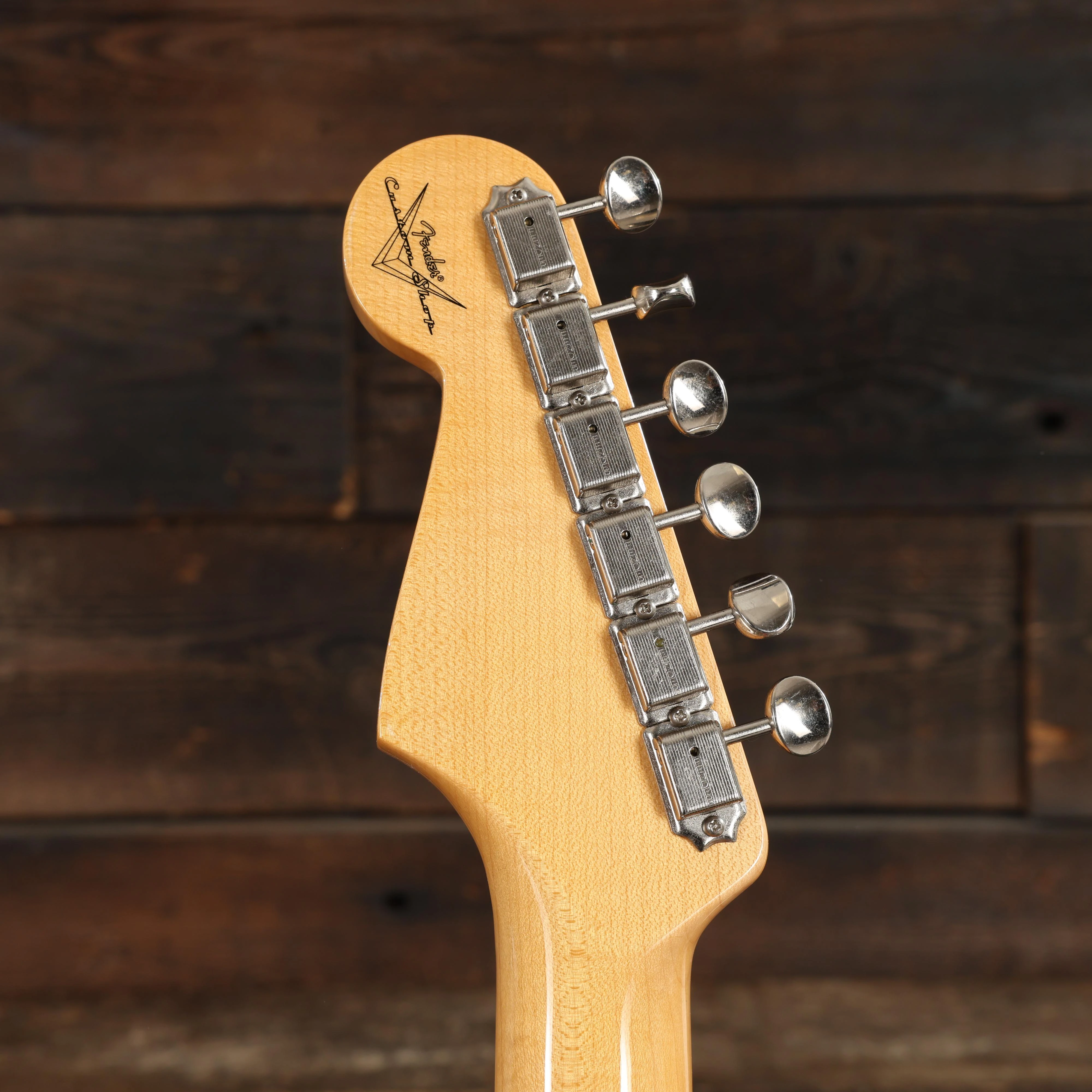 Fender Custom Shop Postmodern Stratocaster Deluxe Closet Classic in Fiesta Red with Maple Neck - XN19124 (6).JPG