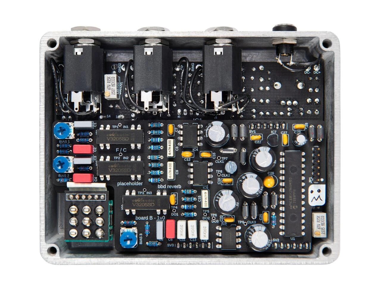 Fairfield Circuitry Placeholder Analogue Bucket Brigade Reverb Pedal - Pédale EB-2025_Guts -White background.jpg