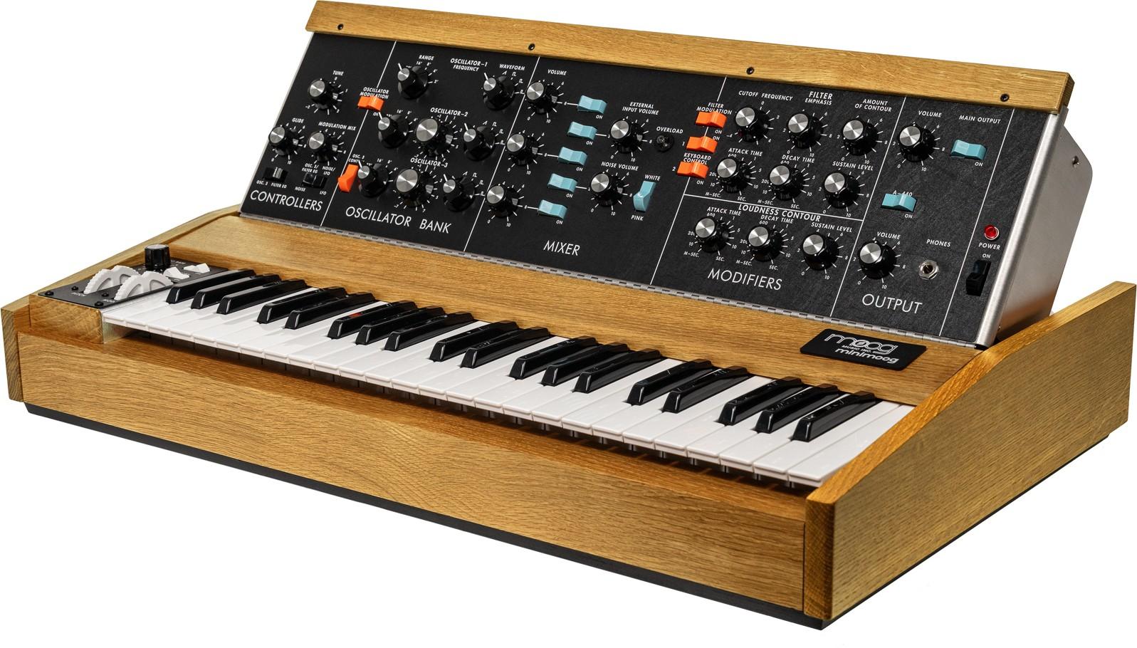 Moog Minimoog Bob Moog Tribute Edition Analogue Synthesizer - MIN-MOOG-D-08-06 (5).jpg