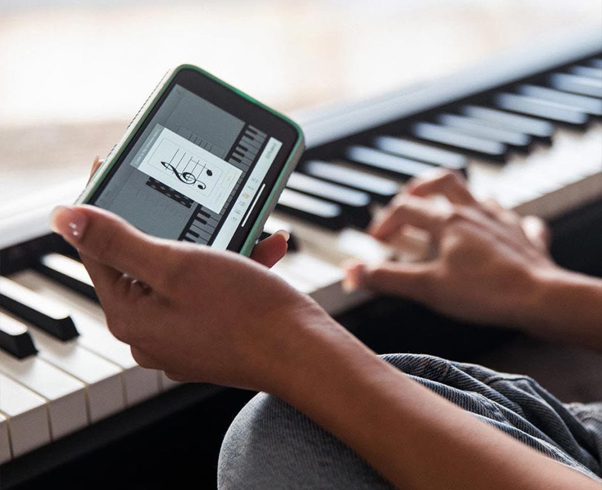 Roland FP-10 Digital Piano in Black - 531766-1660903288715.jpg